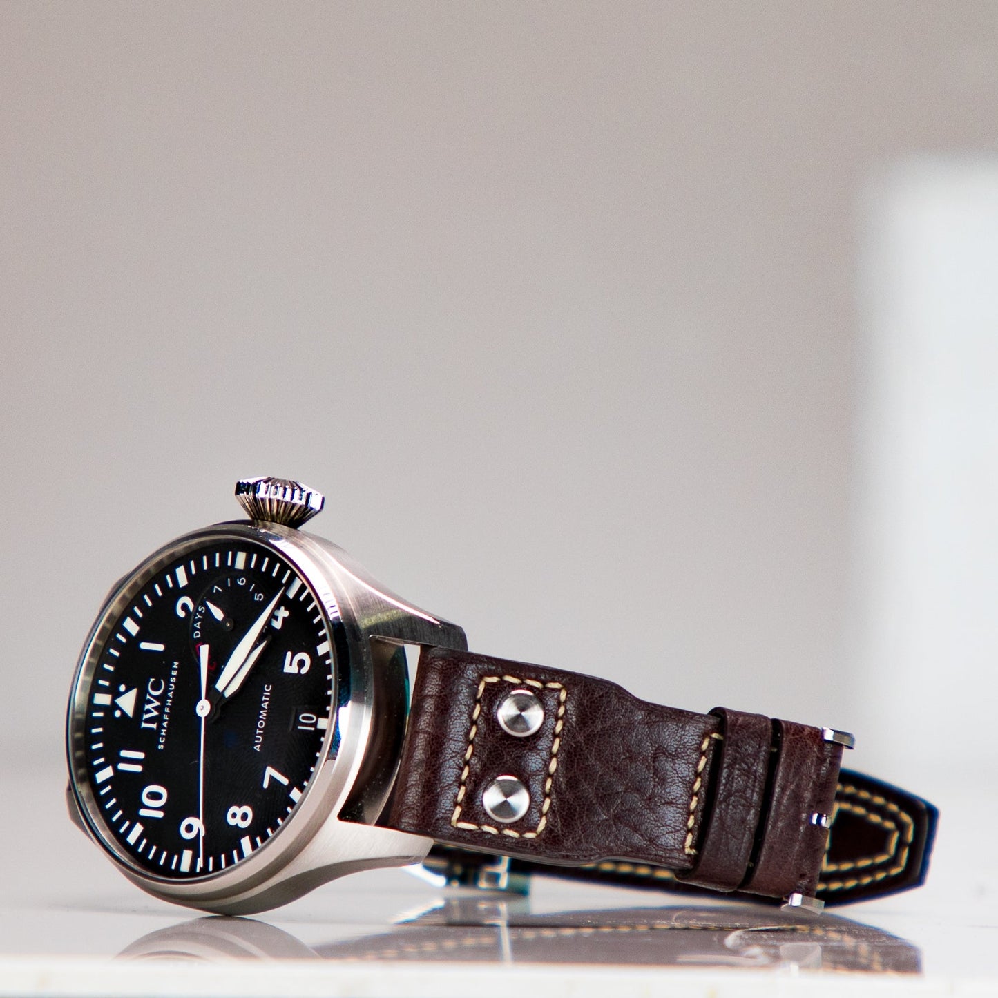 IWC Schaffhausen Big Pilot’s Watch Heritage 46.2  mm Black Dial Titanium Brown    Strap IW501004
