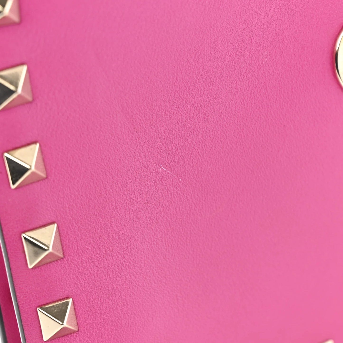 Vitello Small Rockstud Flip Lock Crossbody Bag Fuxia