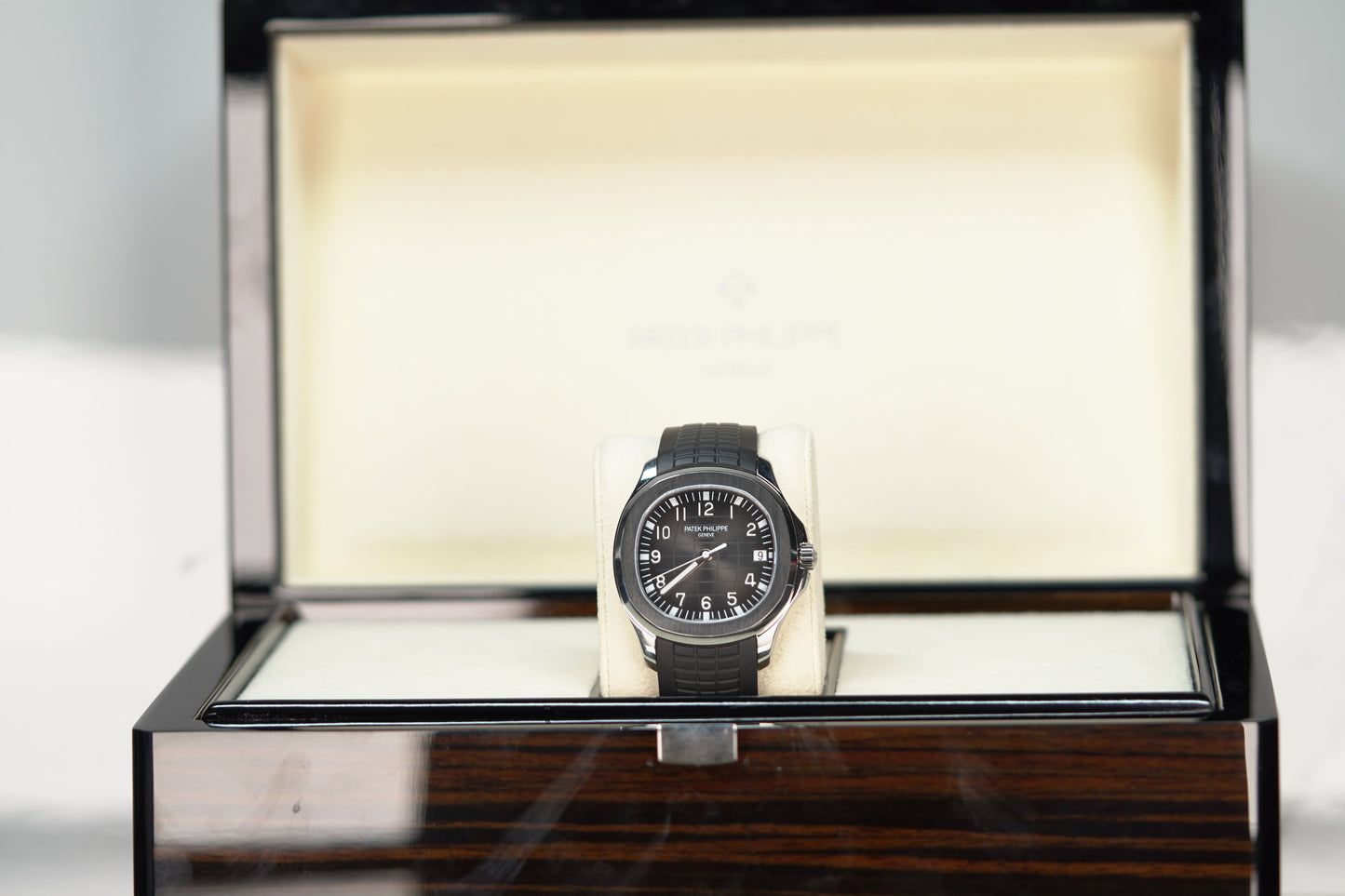 Patek Philippe Aquanaut 40.8 mm Black Dial Stainless Steel Rubber Strap 5167A-001