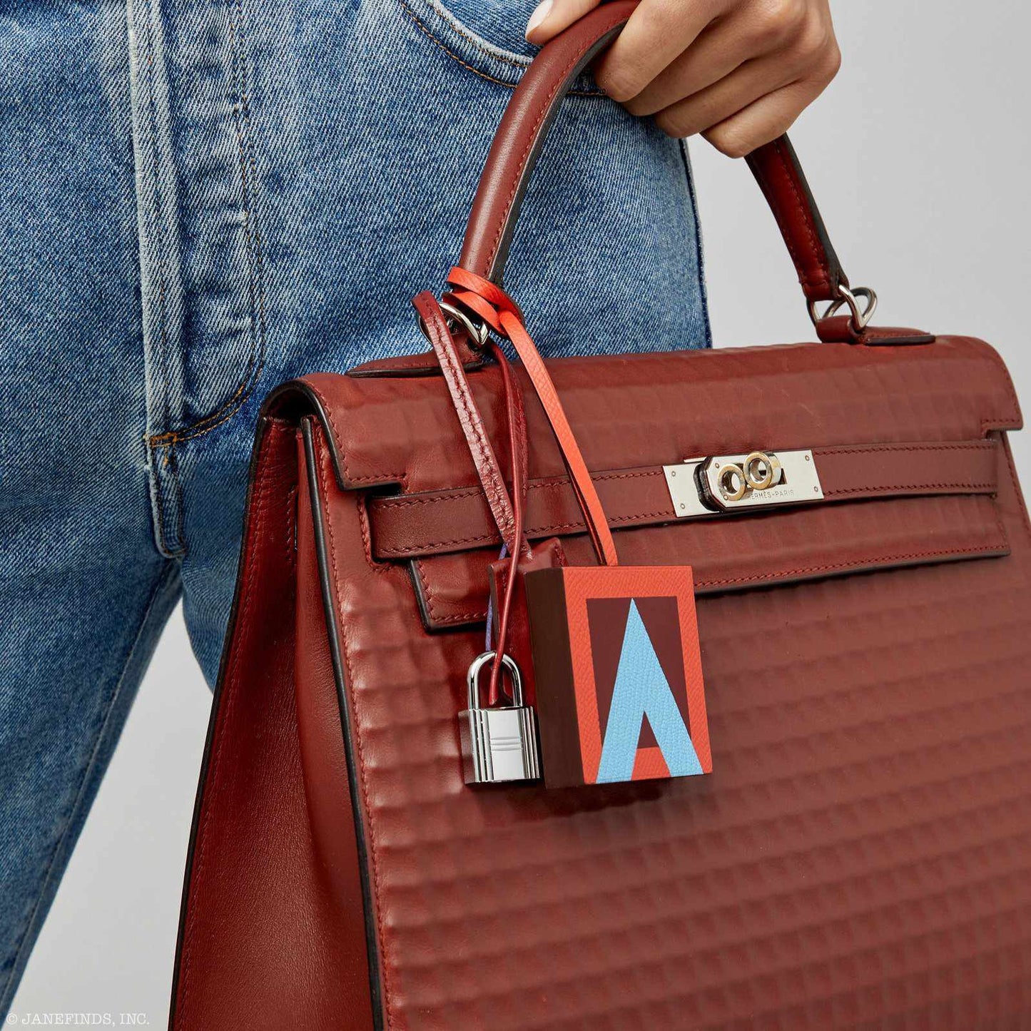 Hermès "A" Lettre au Carre A charm