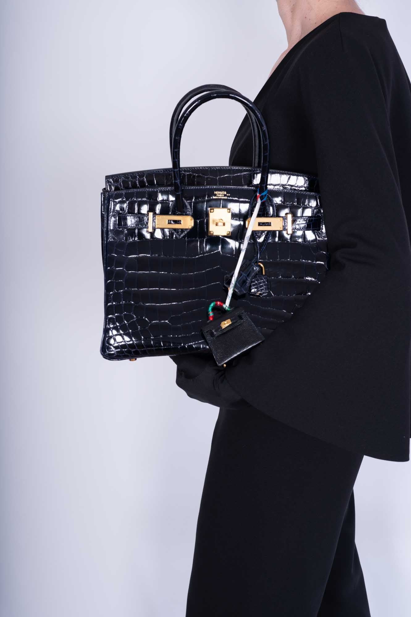 Hermès Birkin 30 Bleu Marine Shiny Niloticus Crocodile Gold Hardware