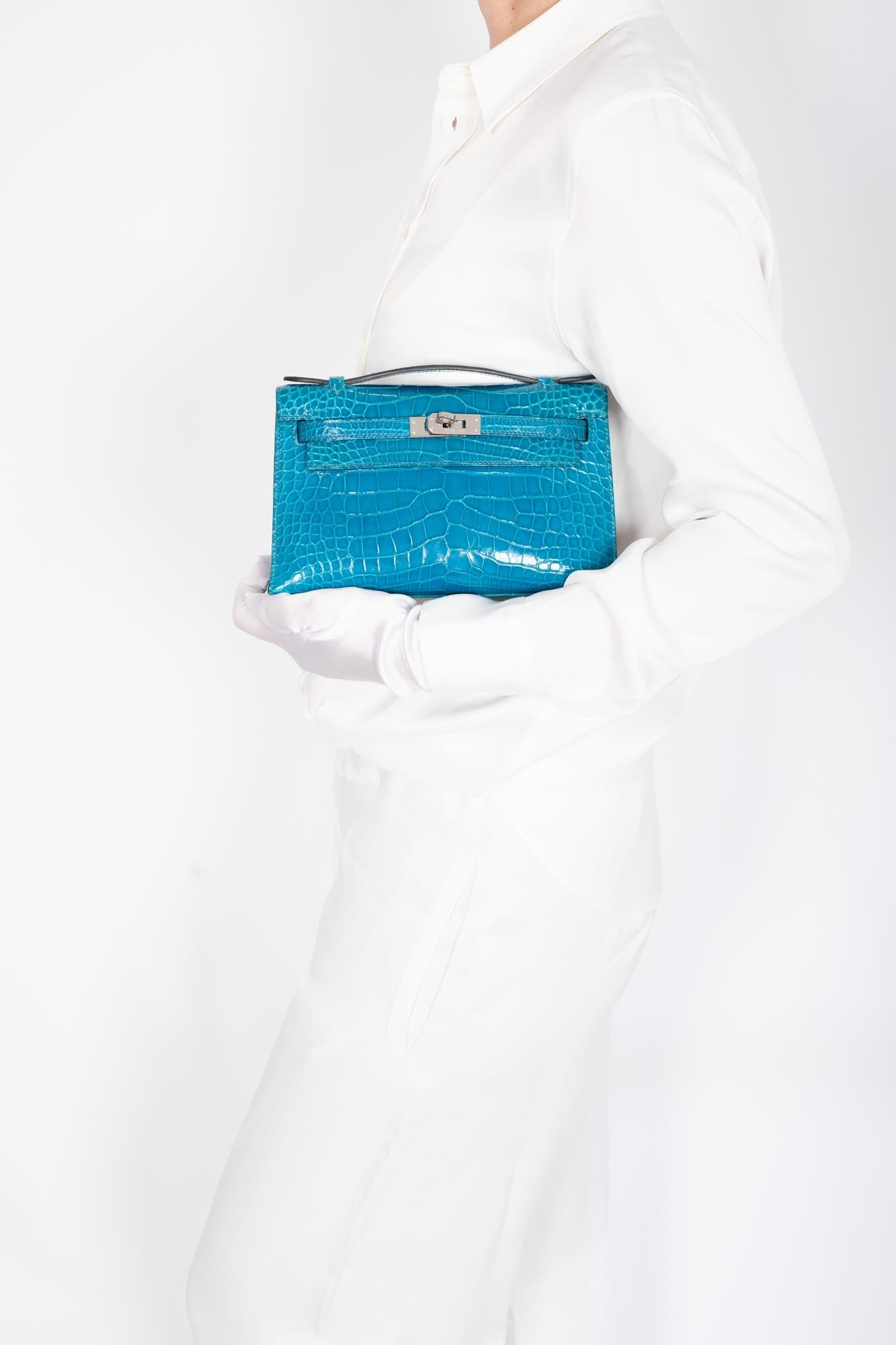 Hermès Kelly Pochette Blue Izmir Shiny Alligator Palladium Hardware