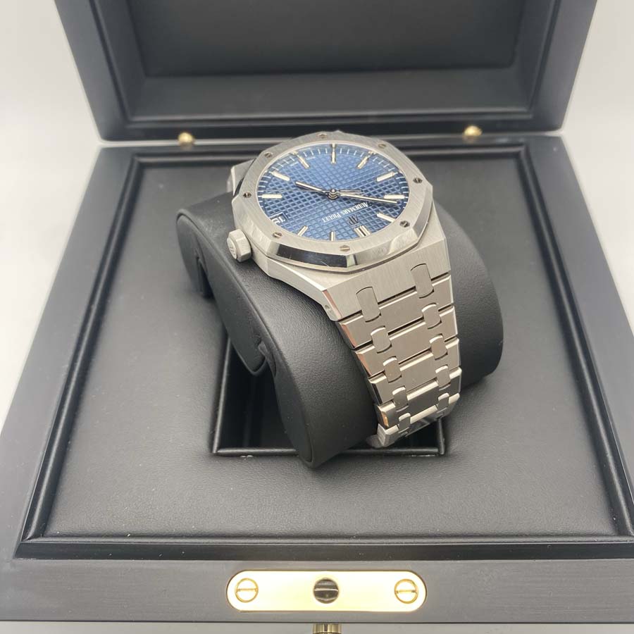 Audemars Piguet Royal Oak 41mm 15500ST.OO.1220ST.01 Blue Dial Pre-Owned