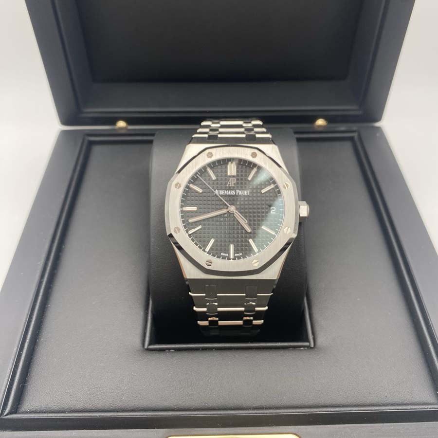 Audemars Piguet Royal Oak 41mm 15500ST.OO.1220ST.03 Black Dial Pre-Owned
