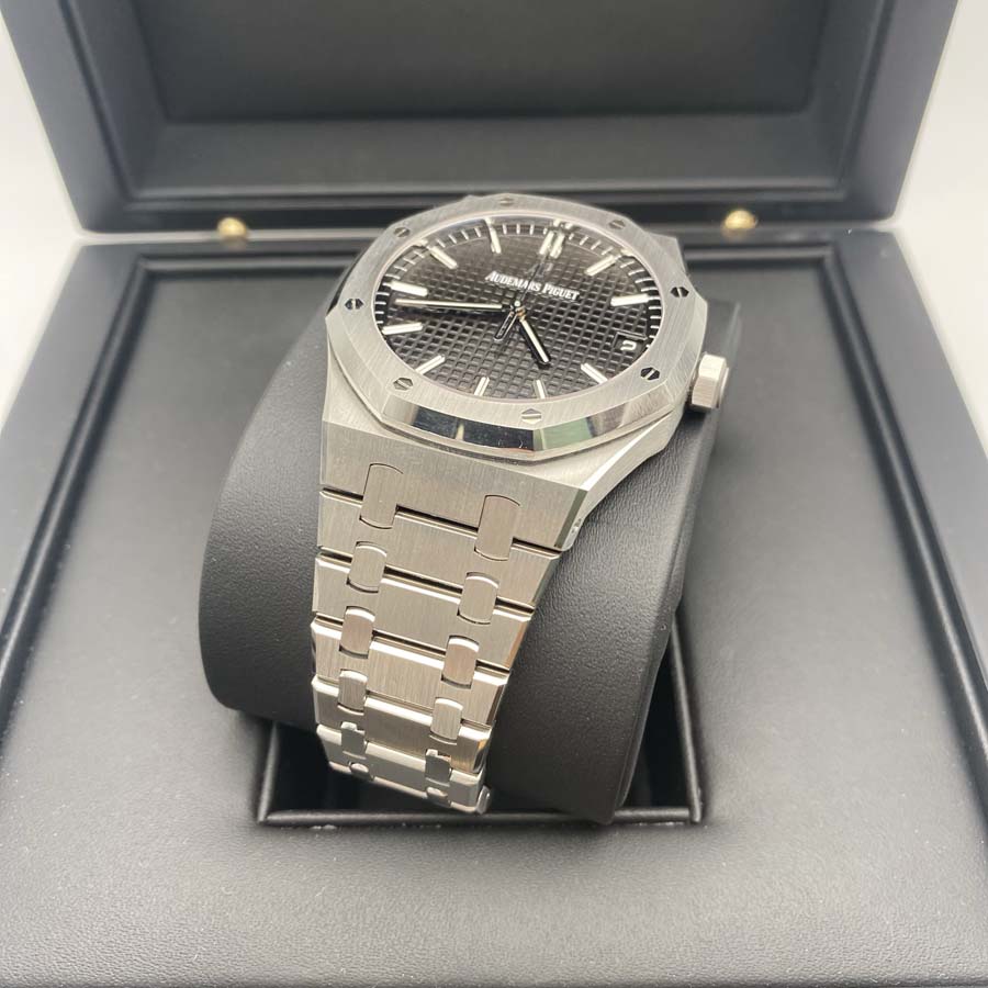 Audemars Piguet Royal Oak 41mm 15500ST.OO.1220ST.03 Black Dial Pre-Owned
