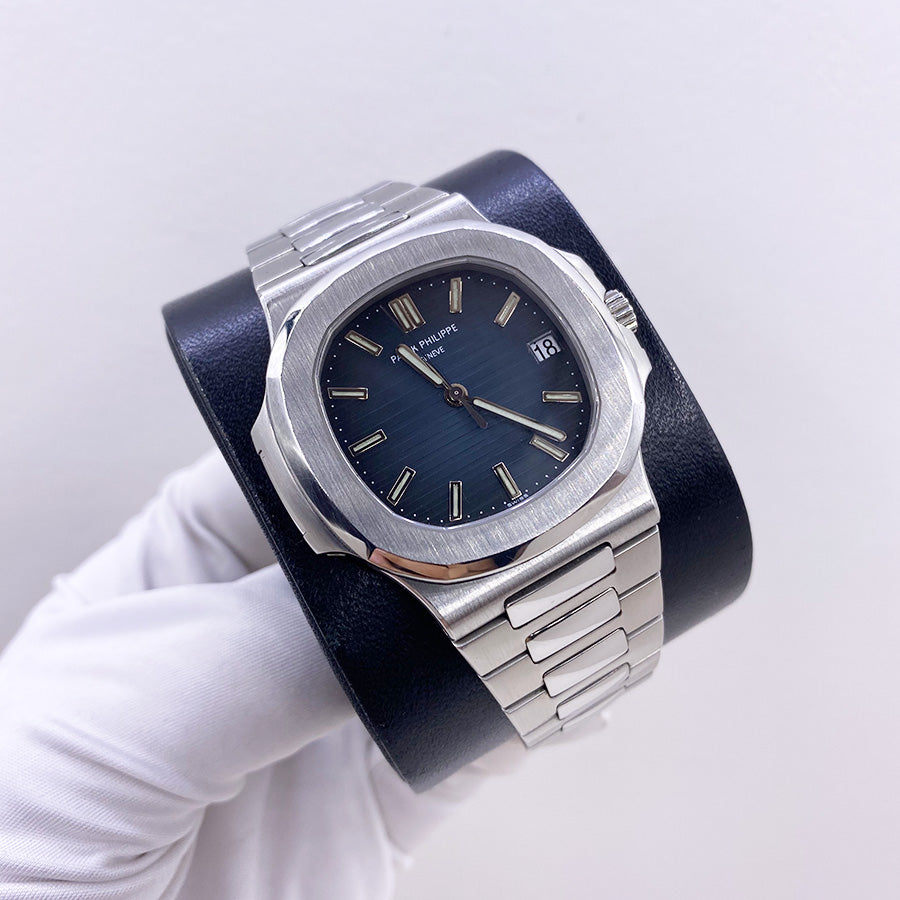 Patek Philippe Nautilus 40mm 5711/1A Blue Dial Pre-Owned