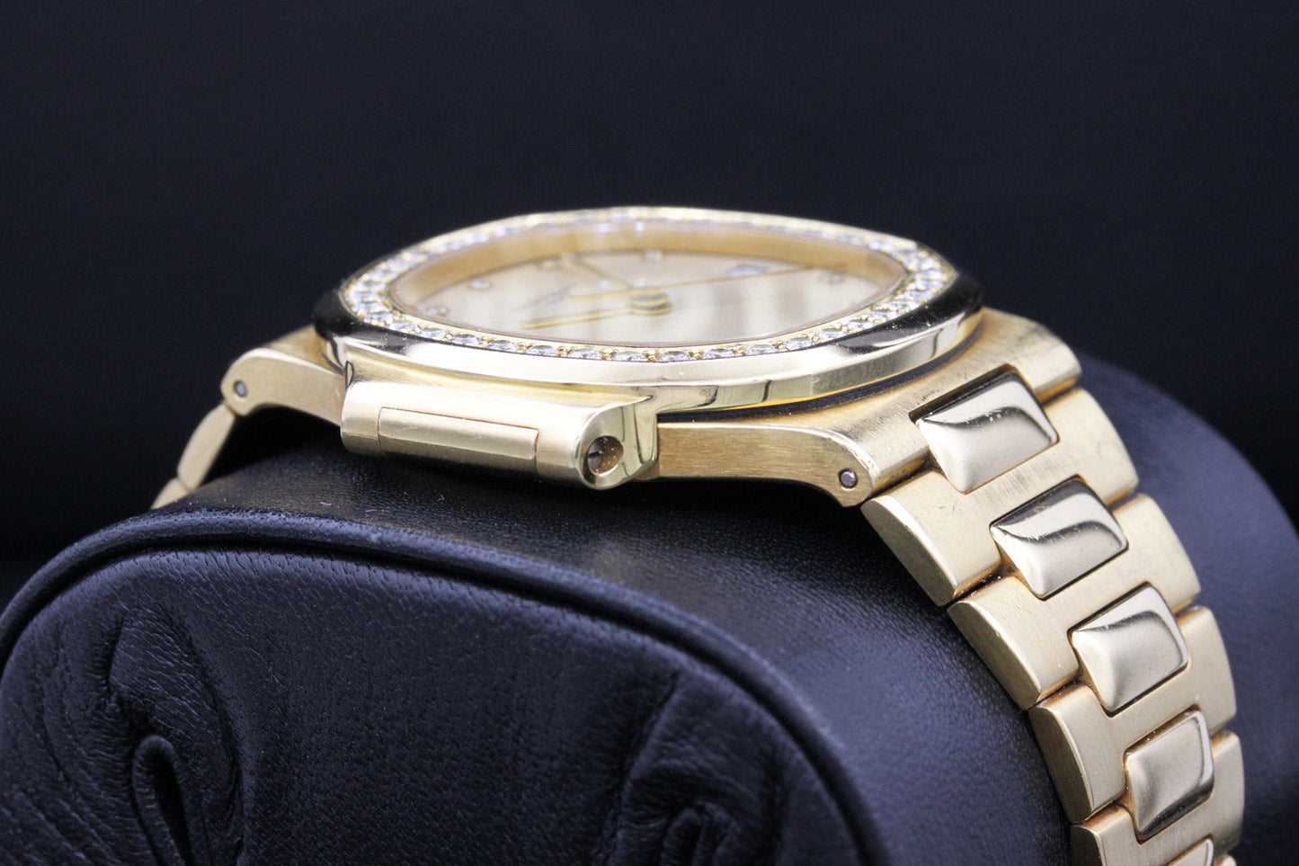 Patek Philippe Nautilus 3800J/003 Factory Diamond Set Dial / Bezel 37mm Cream Dial Pre-Owned