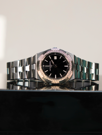 Vacheron Constantin Overseas quartz 33 mm Black Dial with Diamonds Stainless Steel Bracelet 1205V/100A-B591