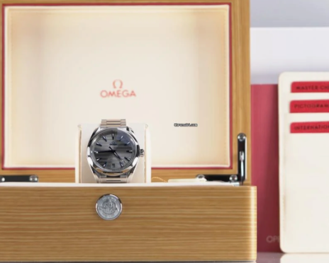 OMEGA Seamaster Aqua Terra 41 mm Grey Dial Stainless Steel Bracelet 220.10.41.21.06.001