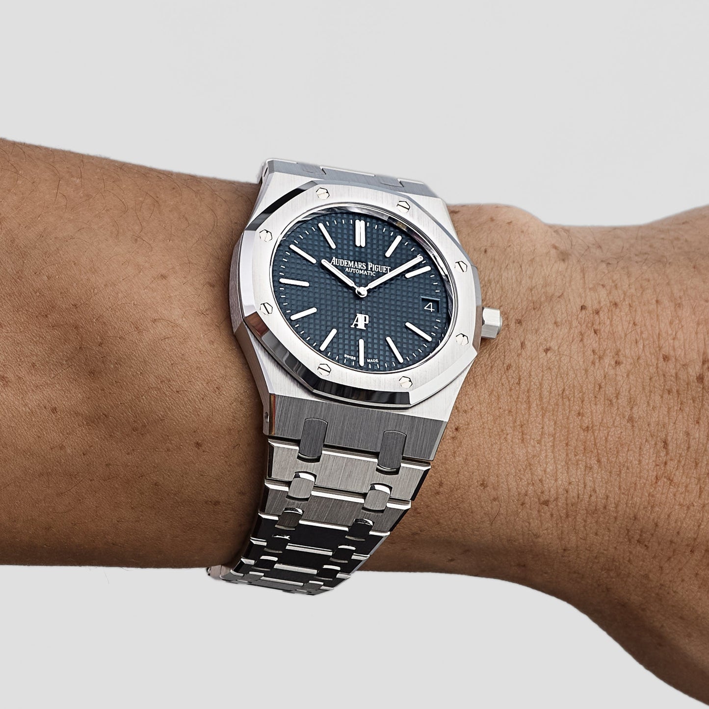 Audemars Piguet Royal Oak 16202ST.OO.1240ST.01 'Jumbo' Extra-Thin 50th Anniversary Stainless Steel Blue Dial (2022)