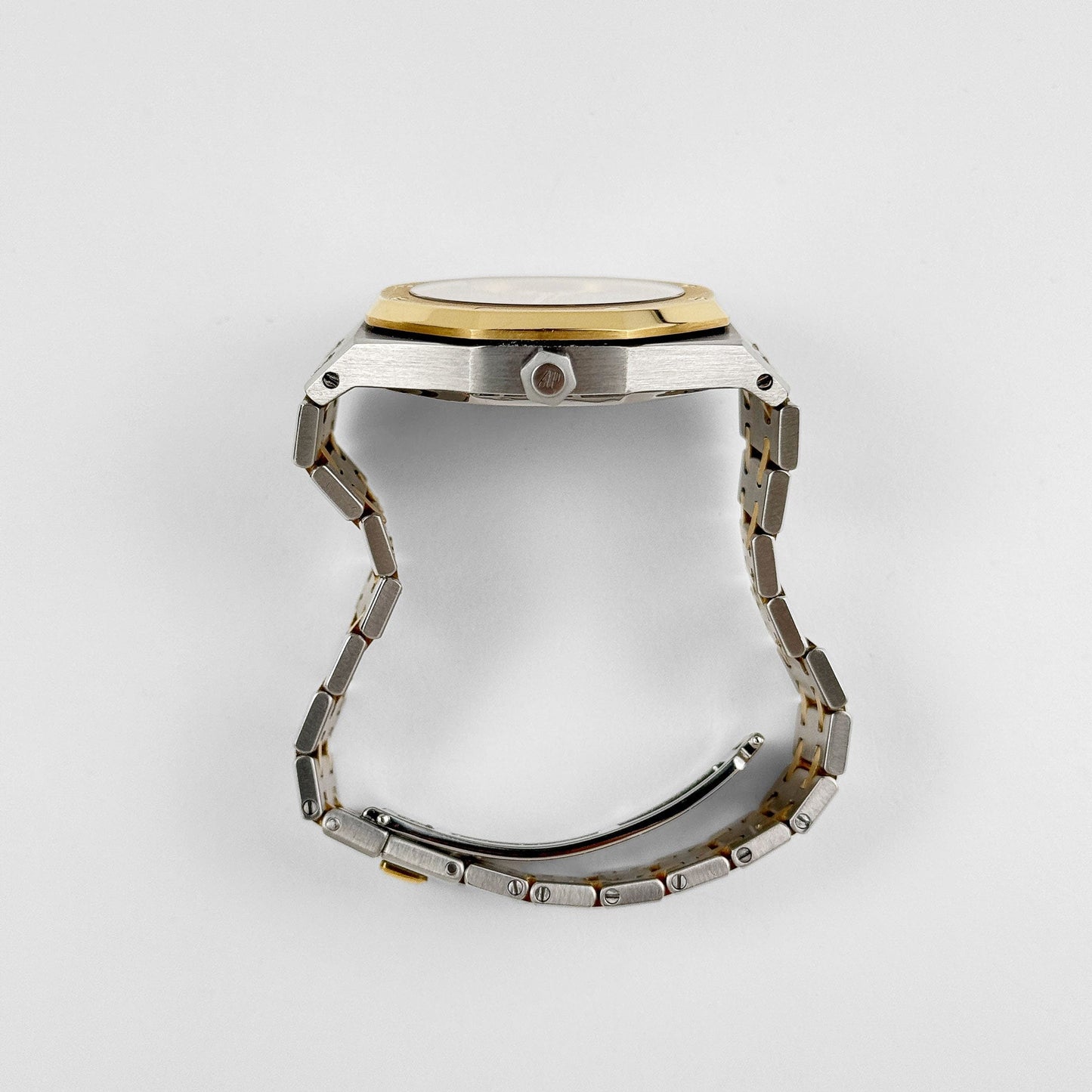 Audemars Piguet Royal Oak 25594SA.OO.0789SA.01 Day-Date Moonphase Yellow Gold Stainless Steel Silver Dial (1994)