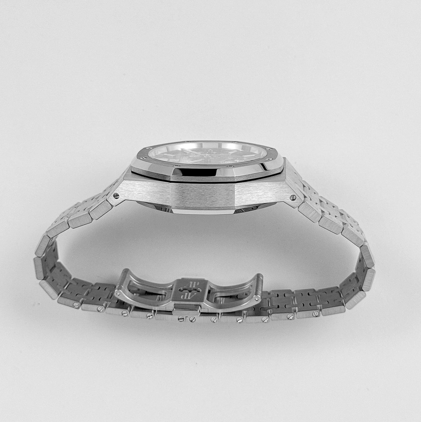 Audemars Piguet Royal Oak 26239BC.OO.1220BC.01 Chronograph White Gold Blue Dial Limited Edition of 222 (2024)