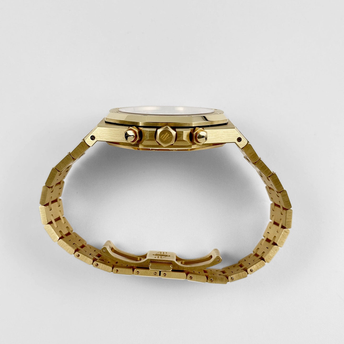 Audemars Piguet Royal Oak 26320BA.OO.1220BA.02 Chronograph Yellow Gold Blue Dial (2016)