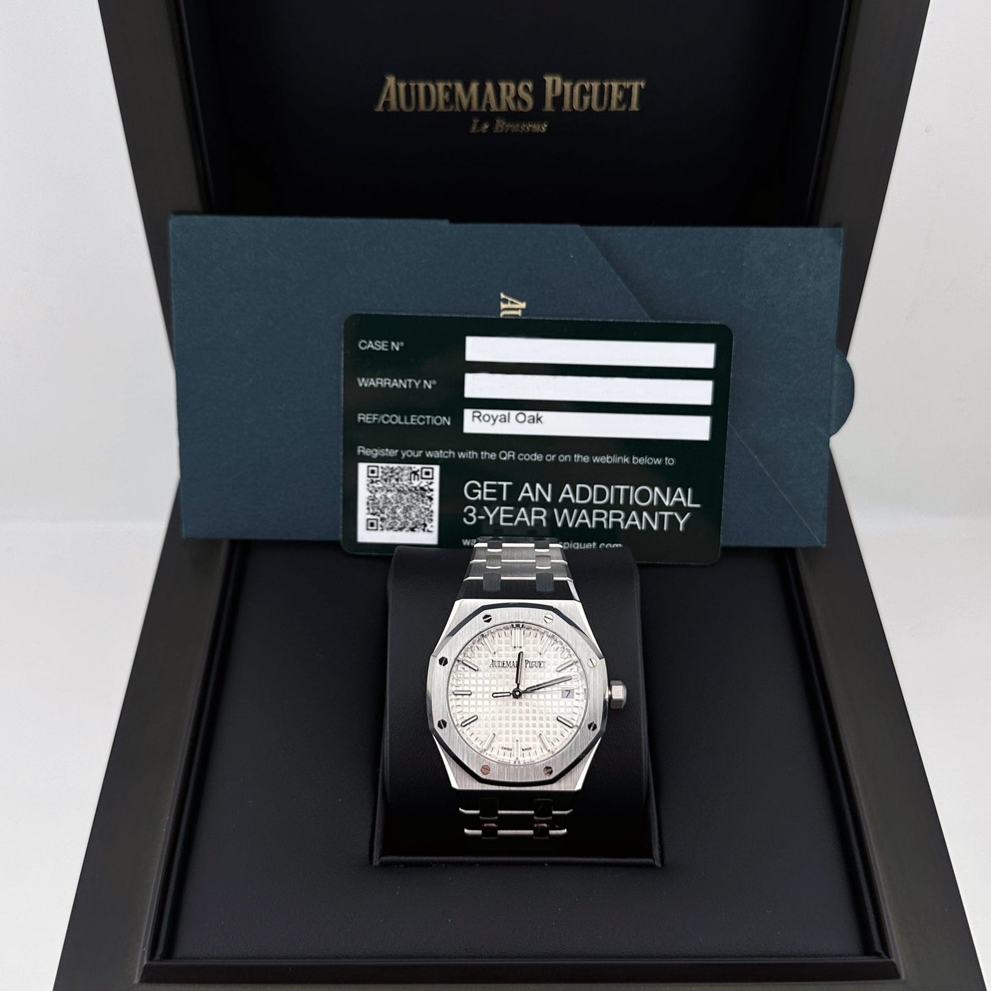 Audemars Piguet Royal Oak 77350ST.OO.1261ST.01 Stainless Steel Silver-Toned Dial