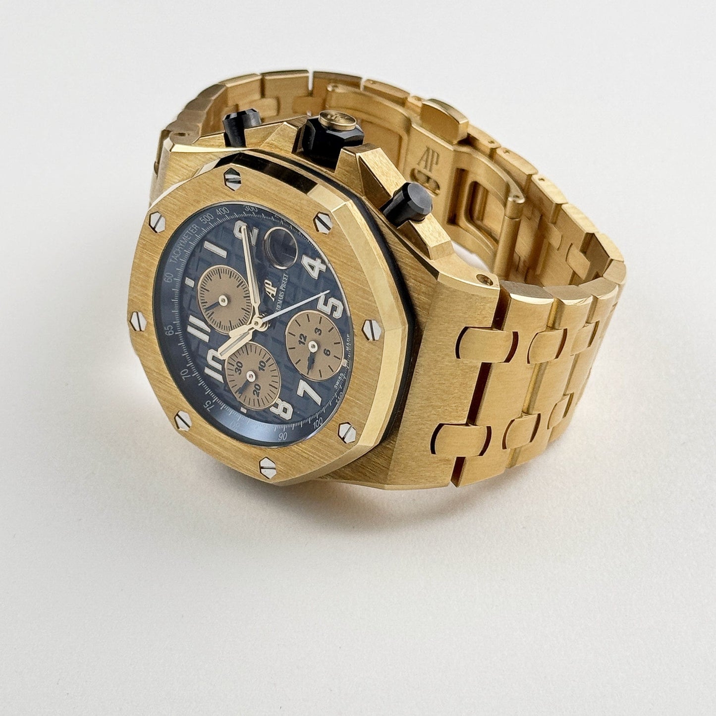 Audemars Piguet Royal Oak Offshore Chronograph 26470BA.OO.1000BA.01 Yellow Gold Blue Dial (2017)
