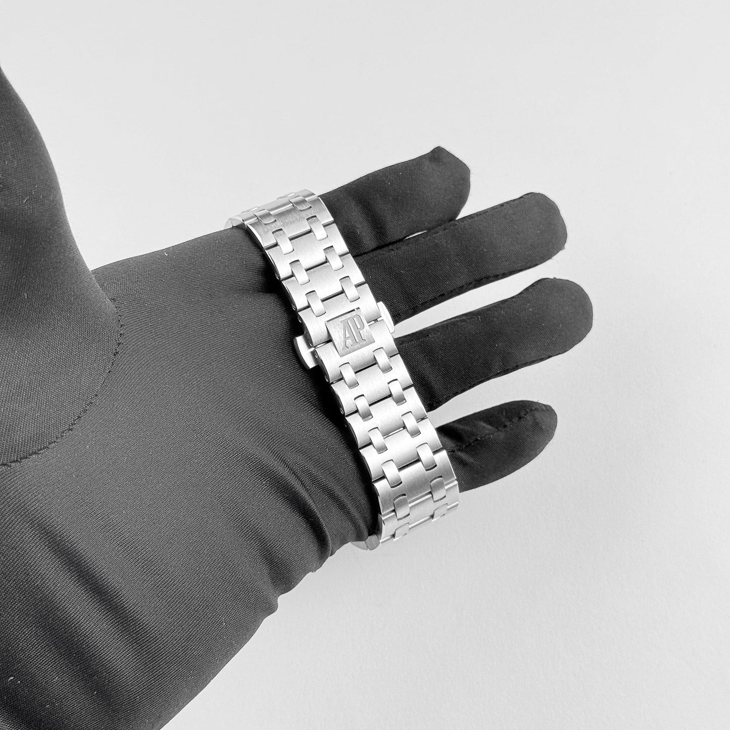 Audemars Piguet Royal Oak Offshore Chronograph 26470PT.OO.1000PT.01 Platinum Grey Dial Limited Edition of 50 (2017)