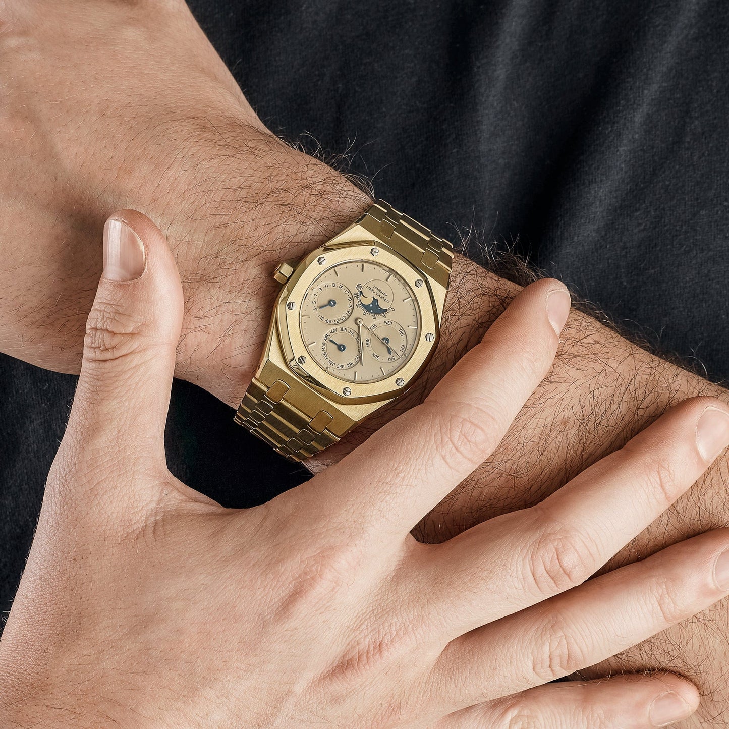 Audemars Piguet Royal Oak Perpetual Calendar 25654BA.OO.0944BA.01 Yellow Gold Gold Dial (1989)