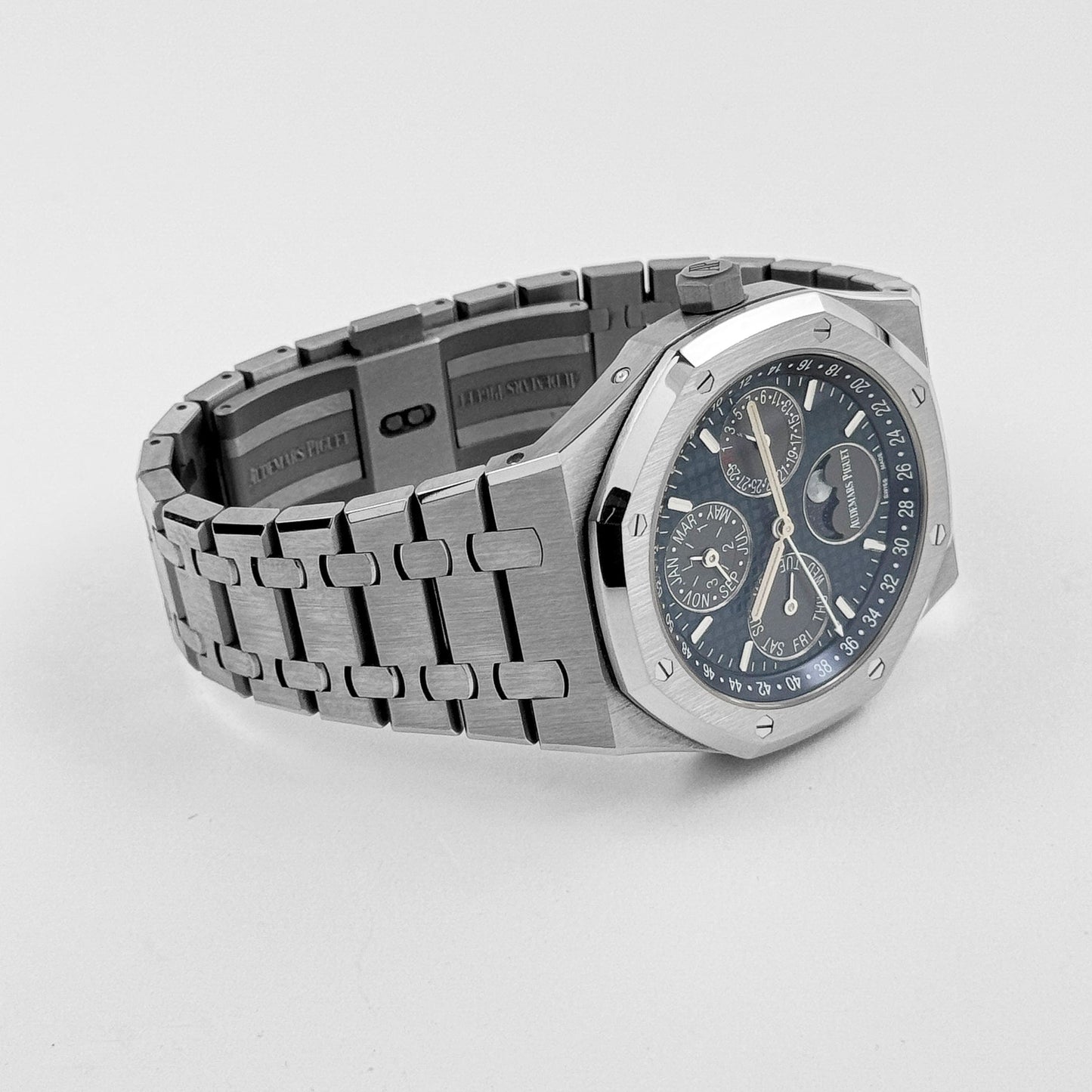 Audemars Piguet Royal Oak Perpetual Calendar 26574TI.OO.1220TI.01 Titanium Blue Dial (2021)