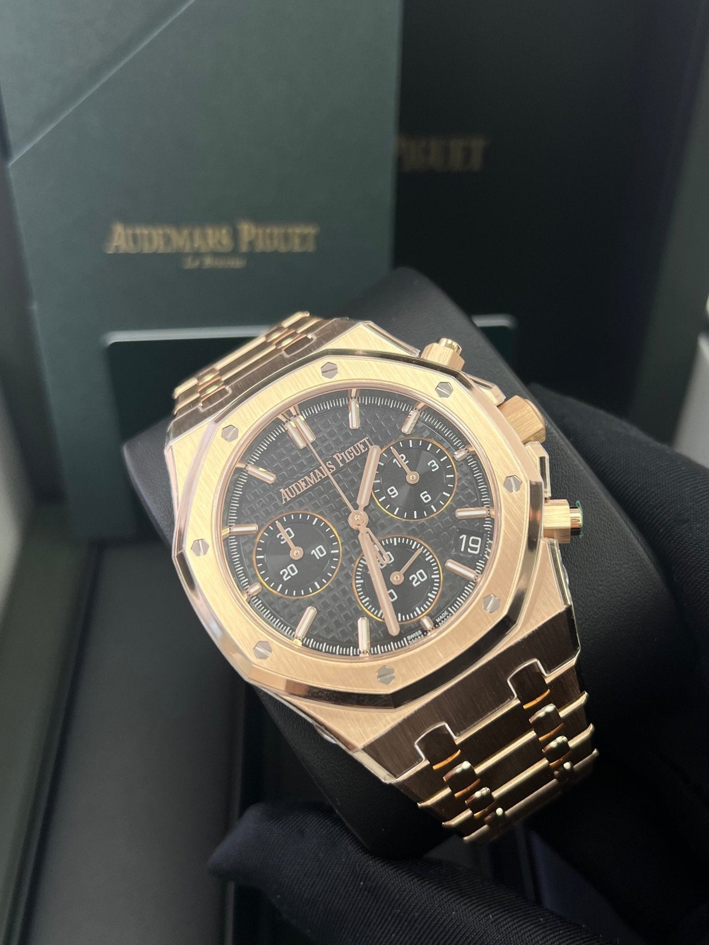 Audemars Piguet ROYAL OAK SELFWINDING CHRONOGRAPH “50TH ANNIVERSARY”
