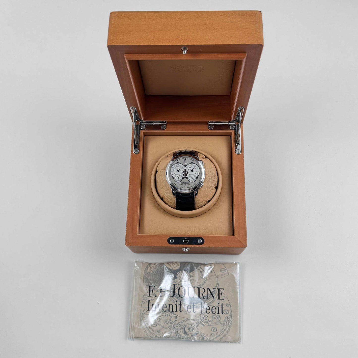 F.P.Journe Chronomètre À Résonance Ref. RQ Platinum Silver Dial (2021)