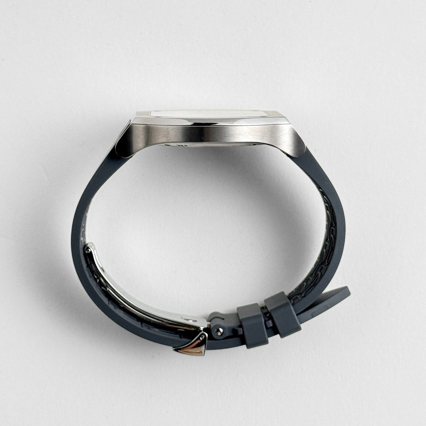 F.P.Journe Élégante 48 Ref. ELHT Titanium Luminescent White Dial (2024)