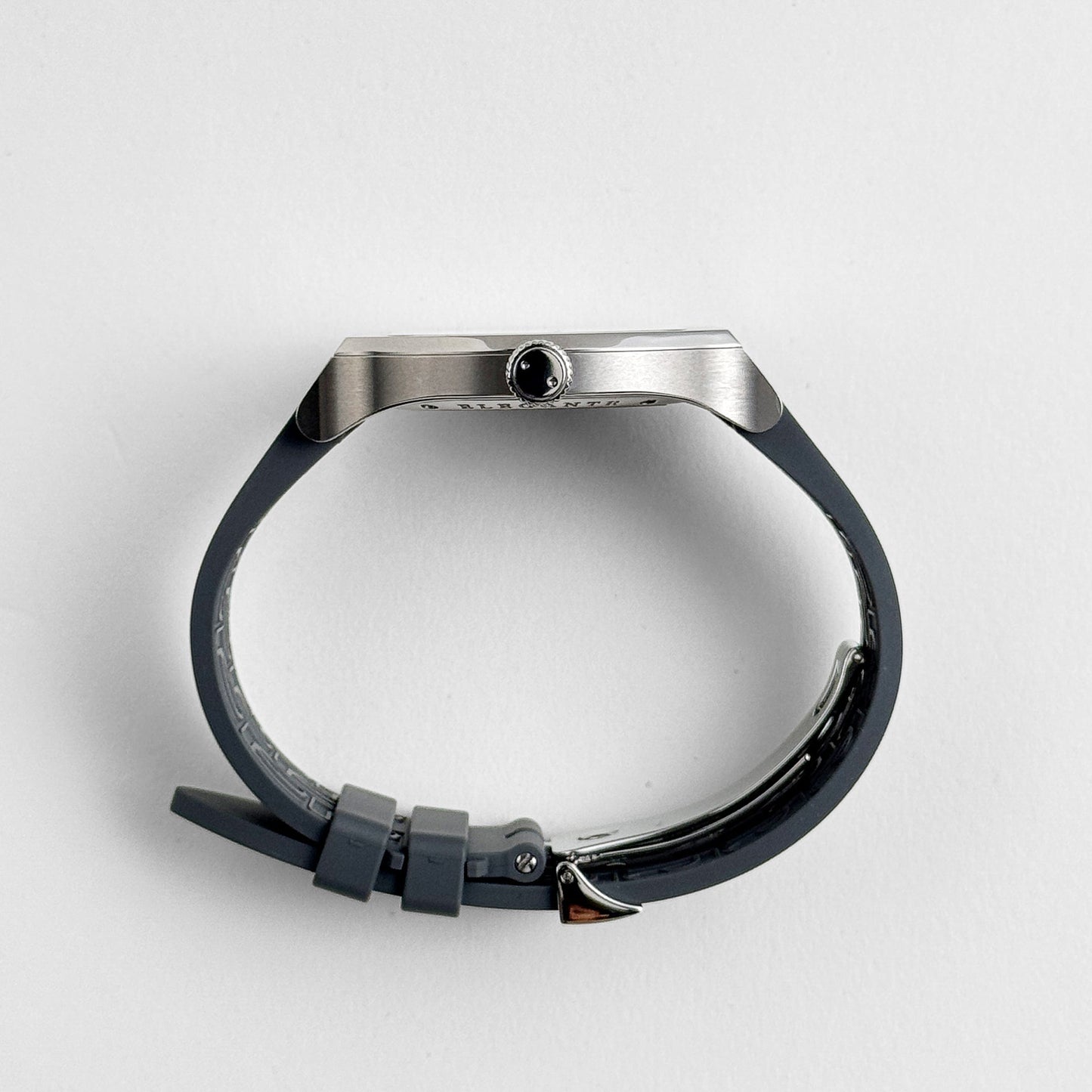 F.P.Journe Élégante 48 Ref. ELHT Titanium Luminescent White Dial (2024)