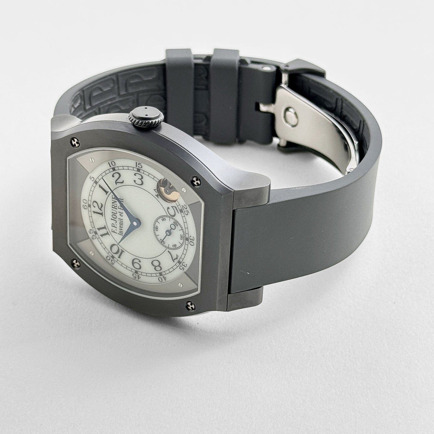 F.P.Journe Élégante 48 Ref. ELHT Titalyt Luminescent White Dial (2022)