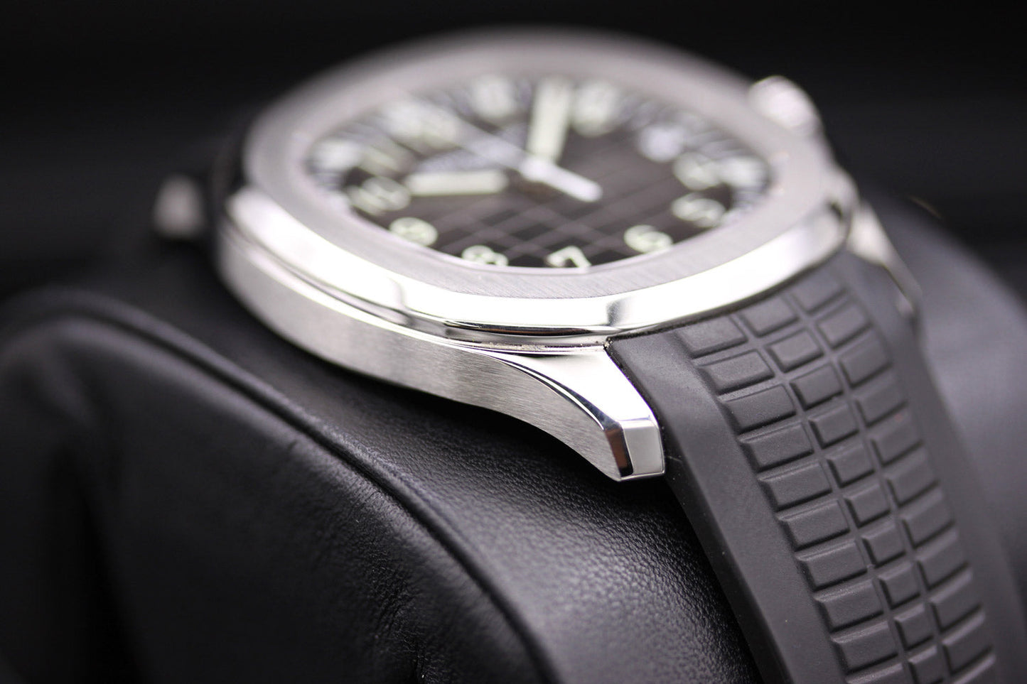 Patek Philippe Aquanaut 40mm 5167A-001 Black Dial Pre-Owned