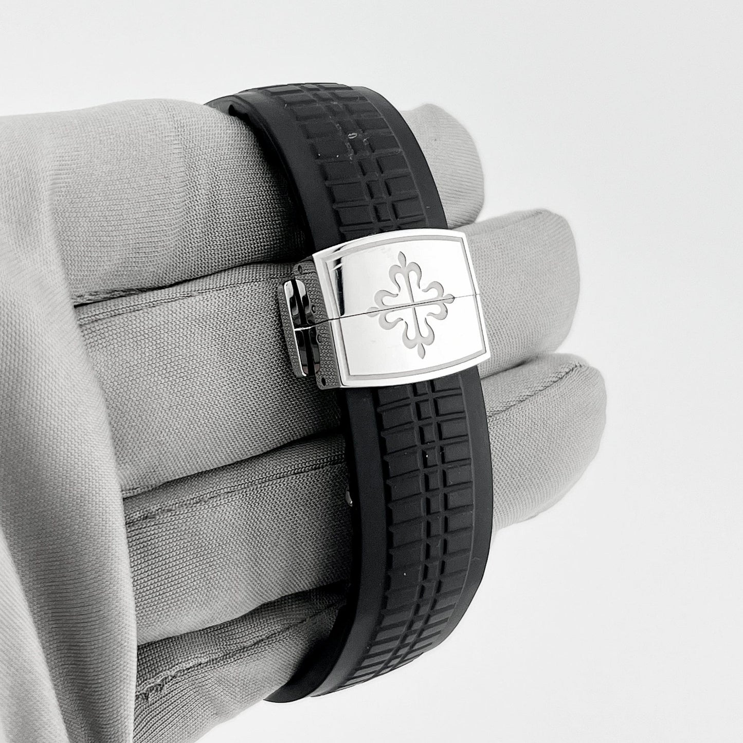 Patek Philippe Aquanaut 5167A-001 Selfwinding Stainless Steel Black Dial (2021)