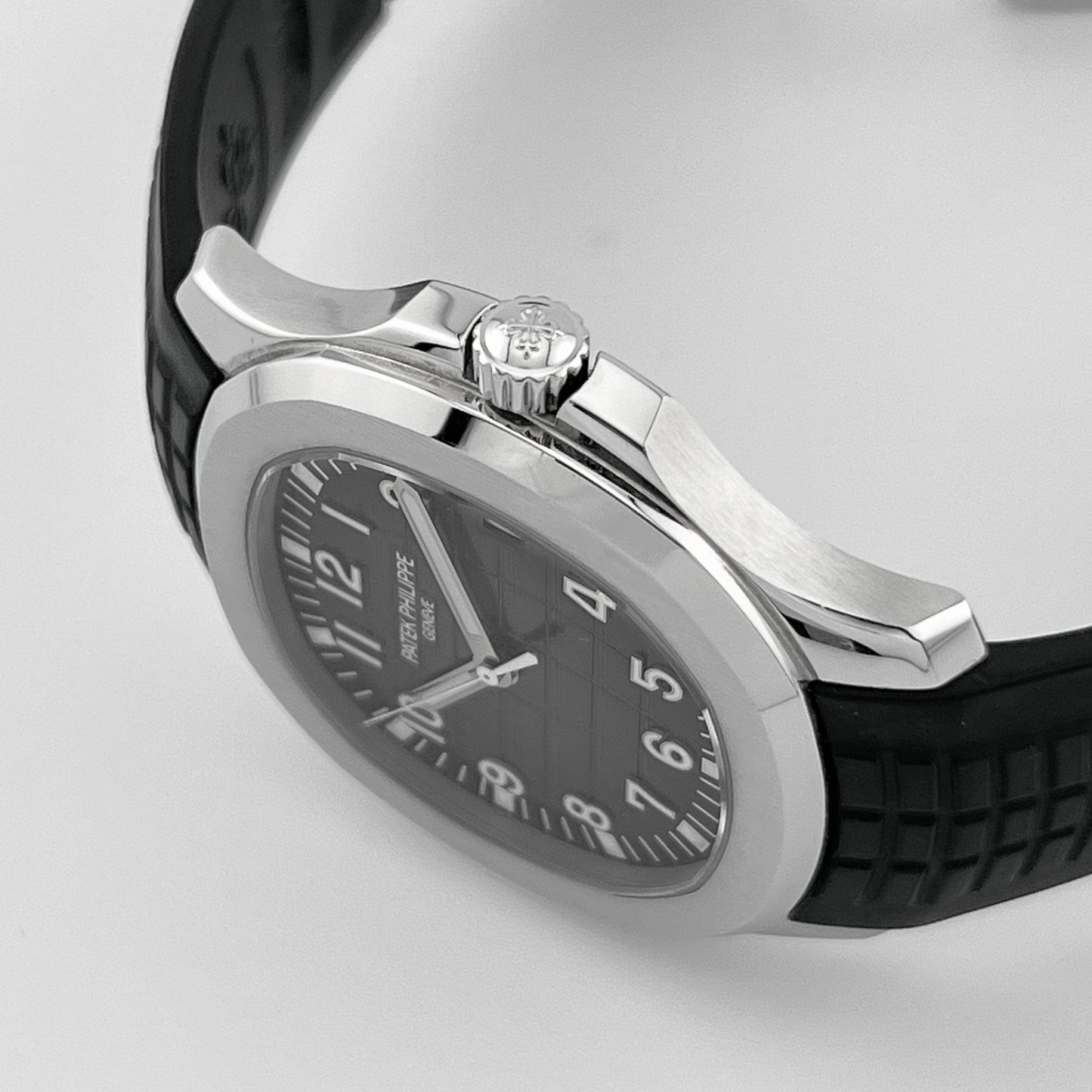 Patek Philippe Aquanaut 5167A-001 Selfwinding Stainless Steel Black Dial (2021)