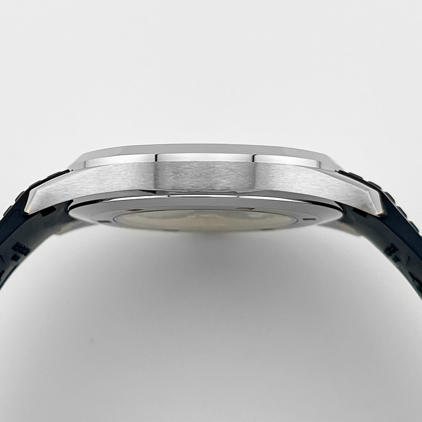 Patek Philippe Aquanaut 5168G-001 White Gold Blue Dial (2019)