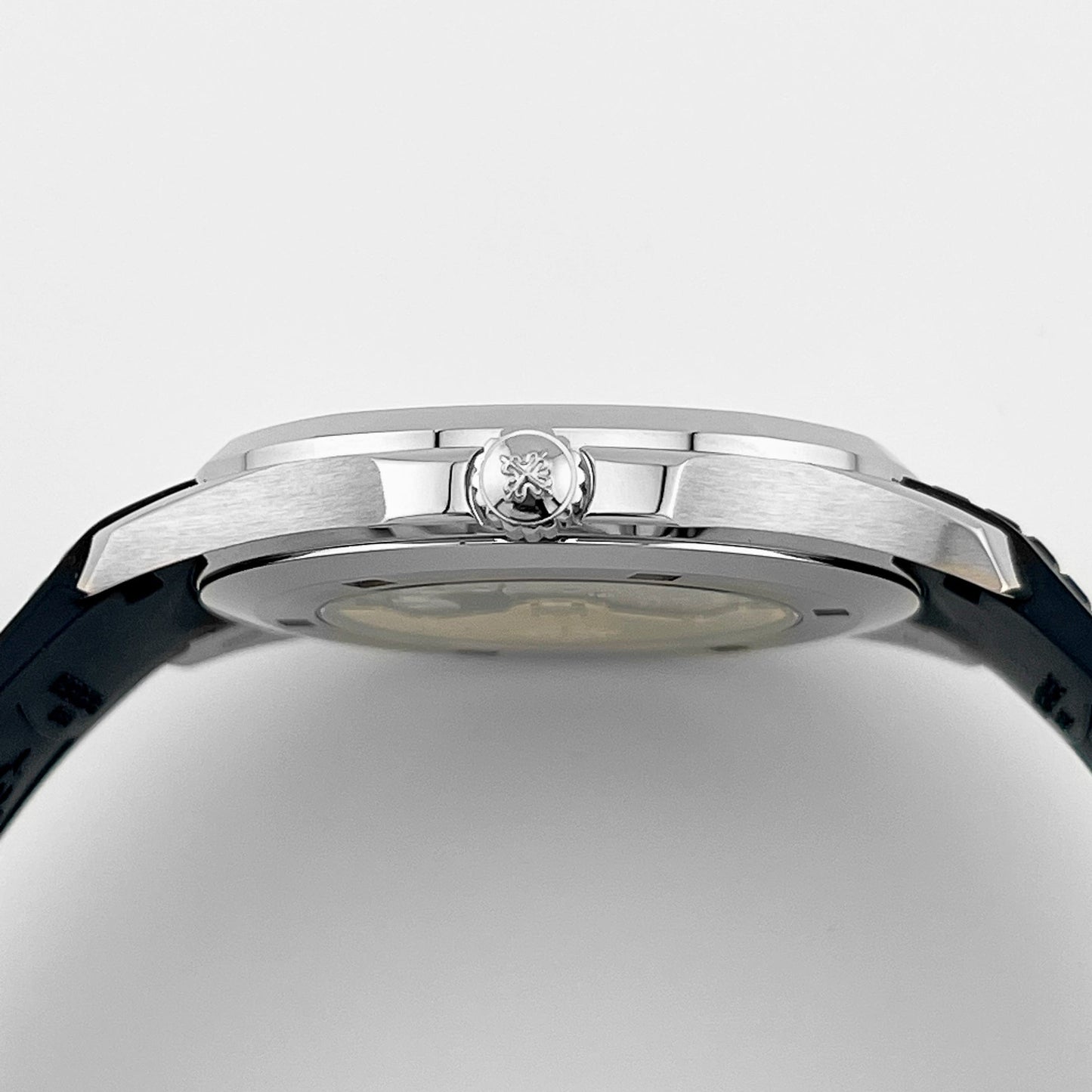 Patek Philippe Aquanaut 5168G-001 White Gold Blue Dial (2019)