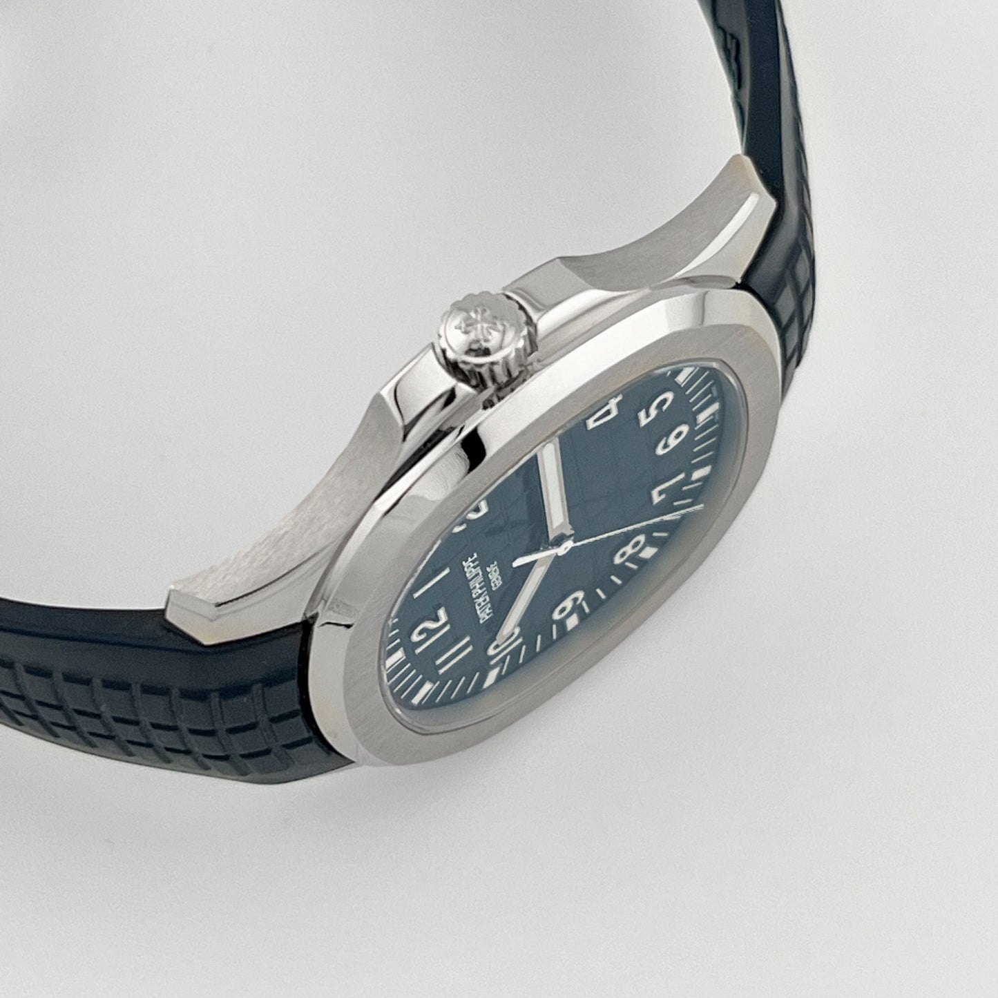 Patek Philippe Aquanaut 5168G-001 White Gold Blue Dial (2019)