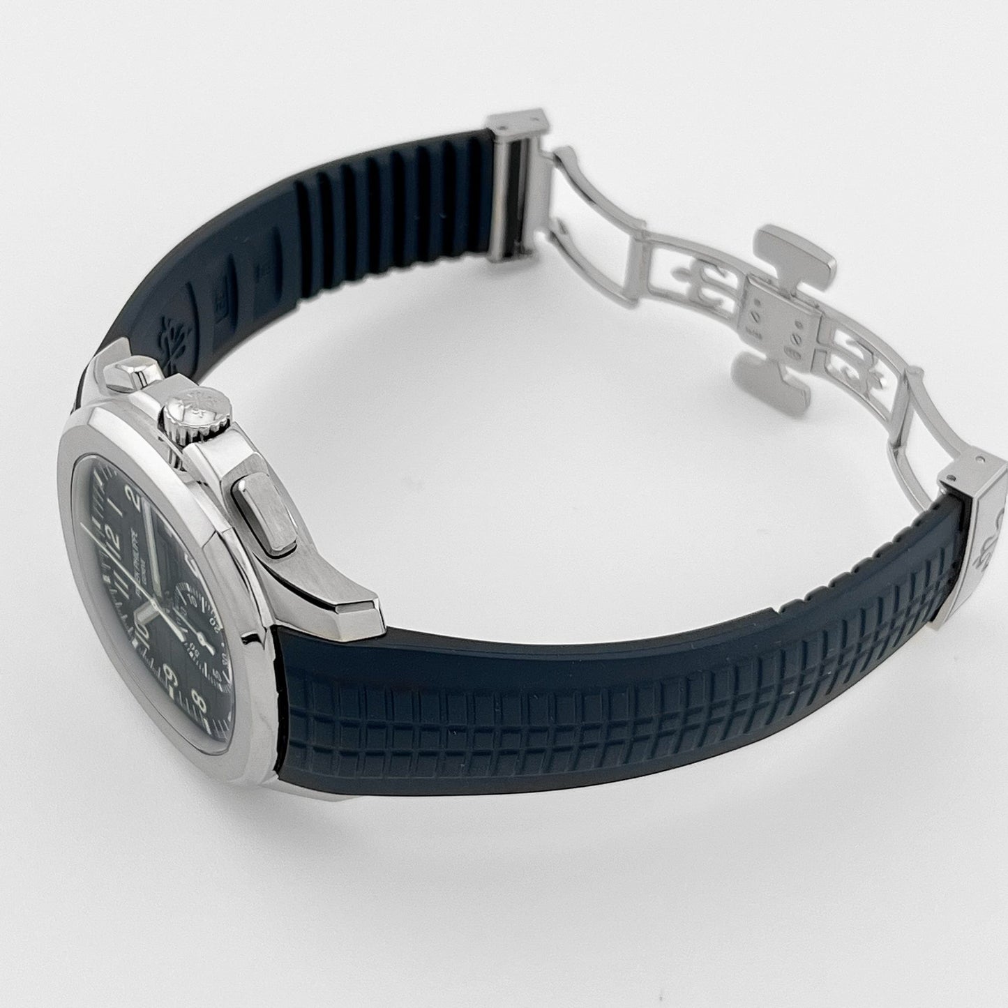 Patek Philippe Aquanaut 5968G-001 White Gold Blue Dial (2022)