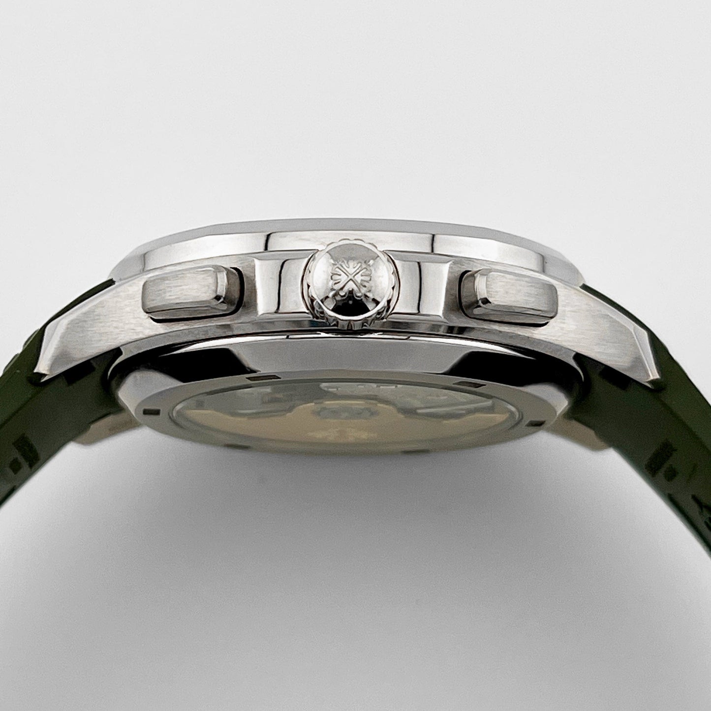 Patek Philippe Aquanaut 5968G-010 Chronograph White Gold Khaki Green Dial (2021)