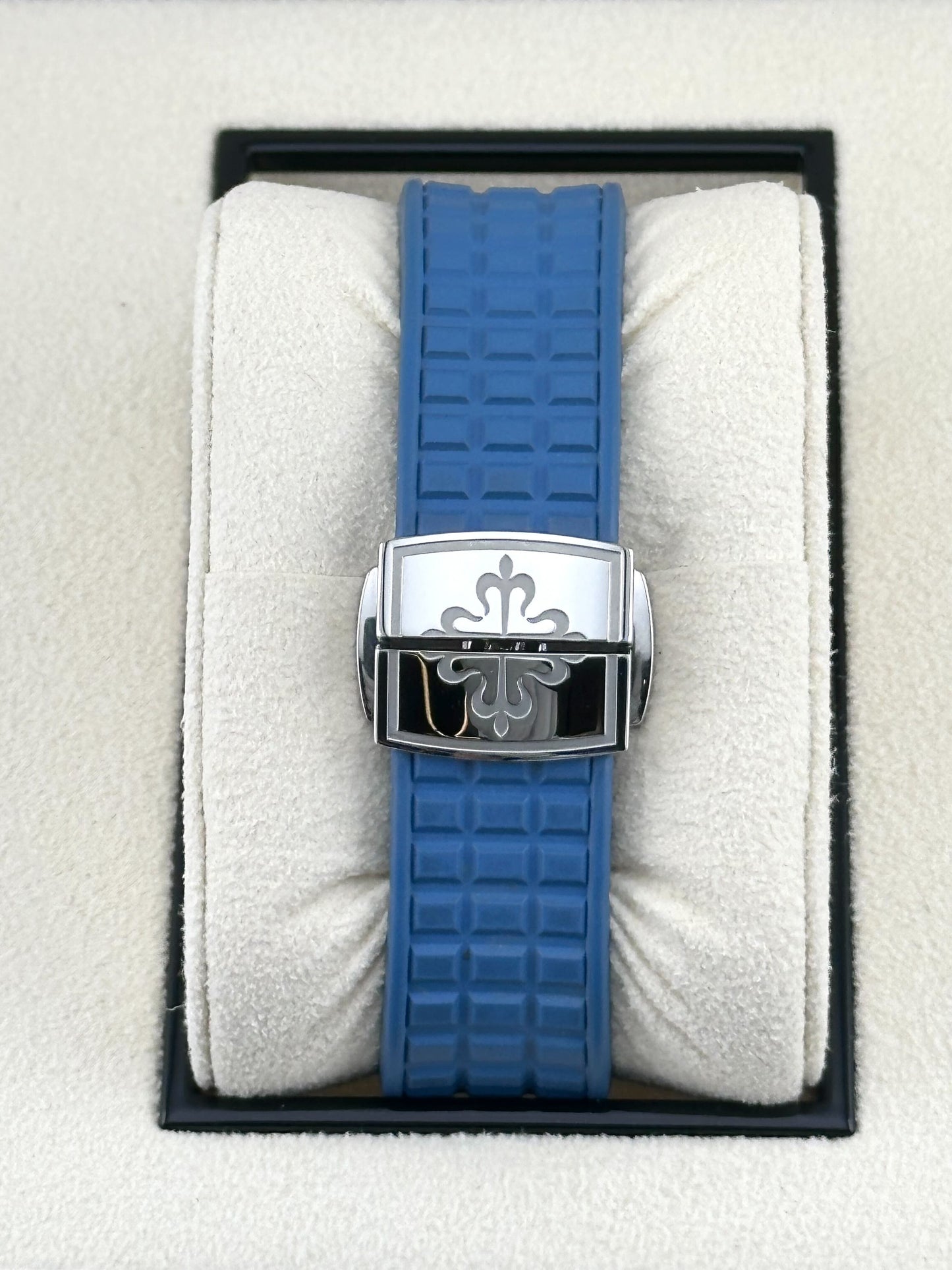 Patek Philippe Aquanaut Luce 5067A-022 'Ladies' Stainless Steel Blue Dial Diamond Bezel