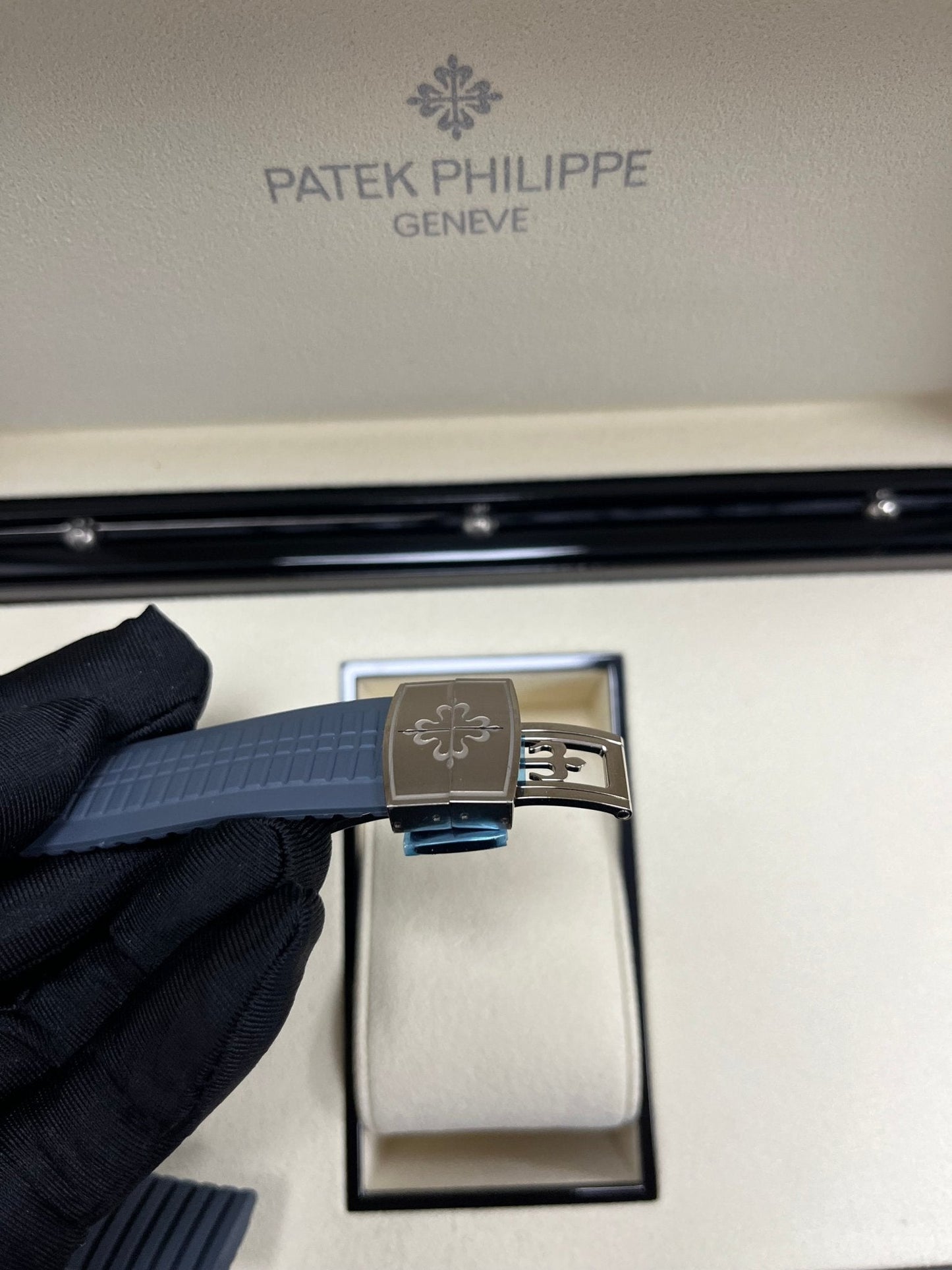 Patek Philippe Aquanaut Travel Time 5164G-001