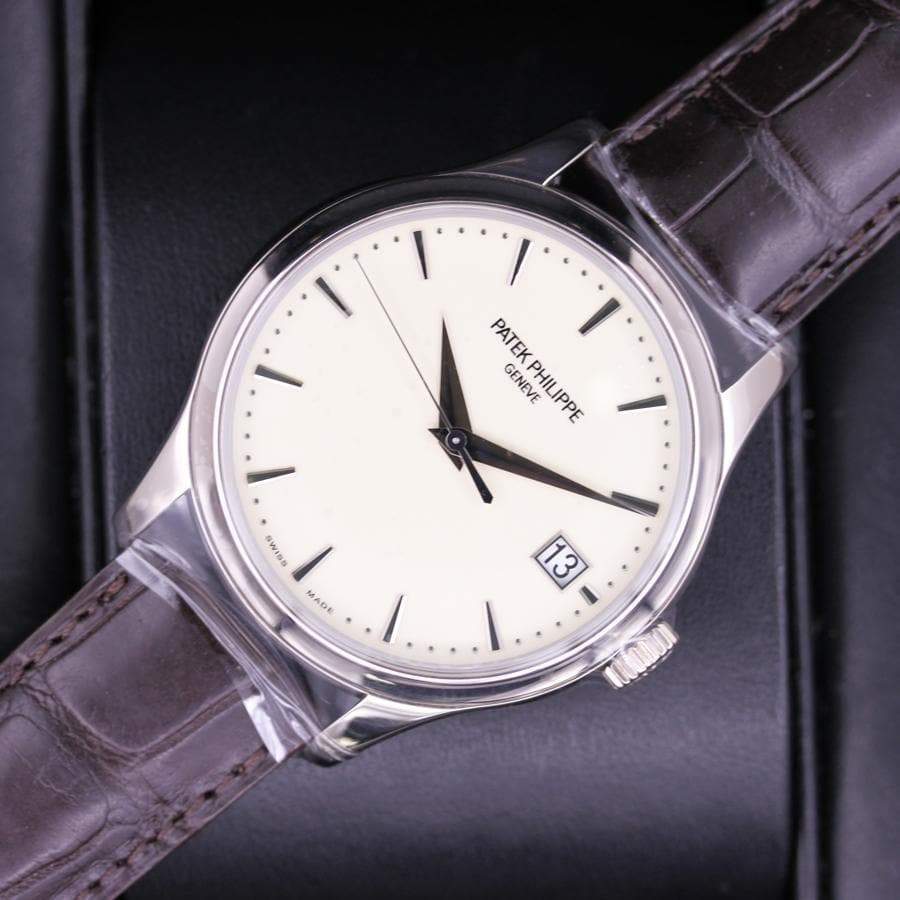 Patek Philippe Calatrava 39mm 5227G Cream White Dial Pre-Owned