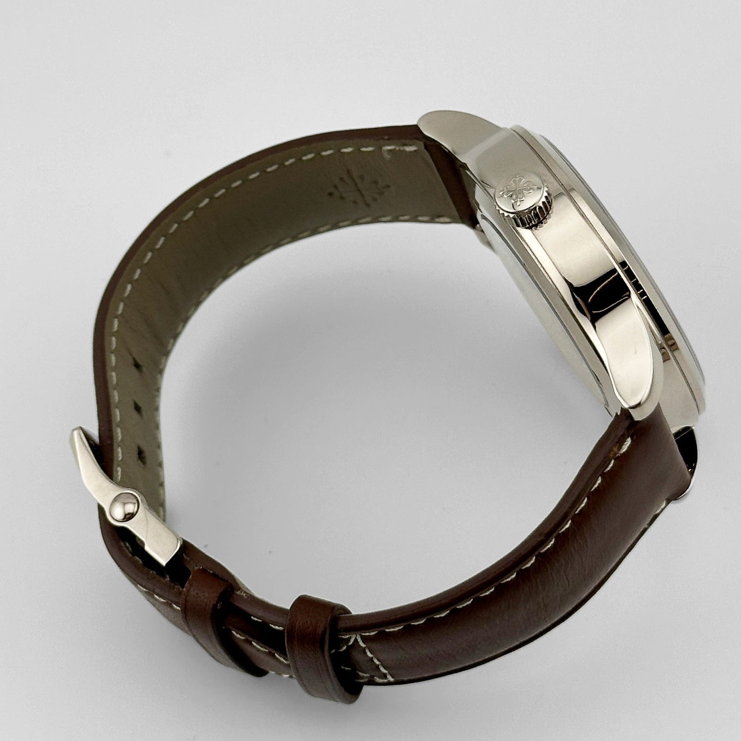 Patek Philippe Calatrava 5524G-001 'Pilot' Travel Time White Gold Blue Dial