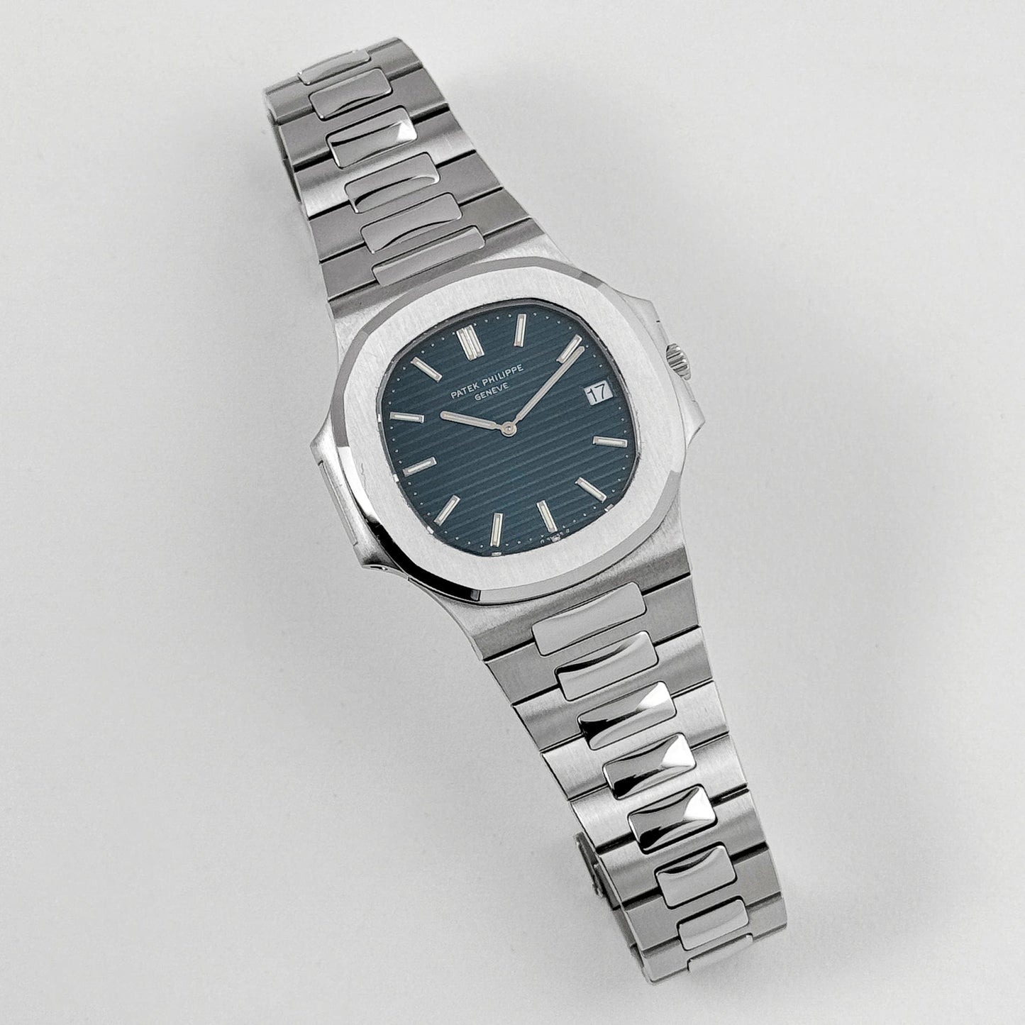 Patek Philippe Nautilus 3700/1A 'Jumbo' Stainless Steel Blue Dial