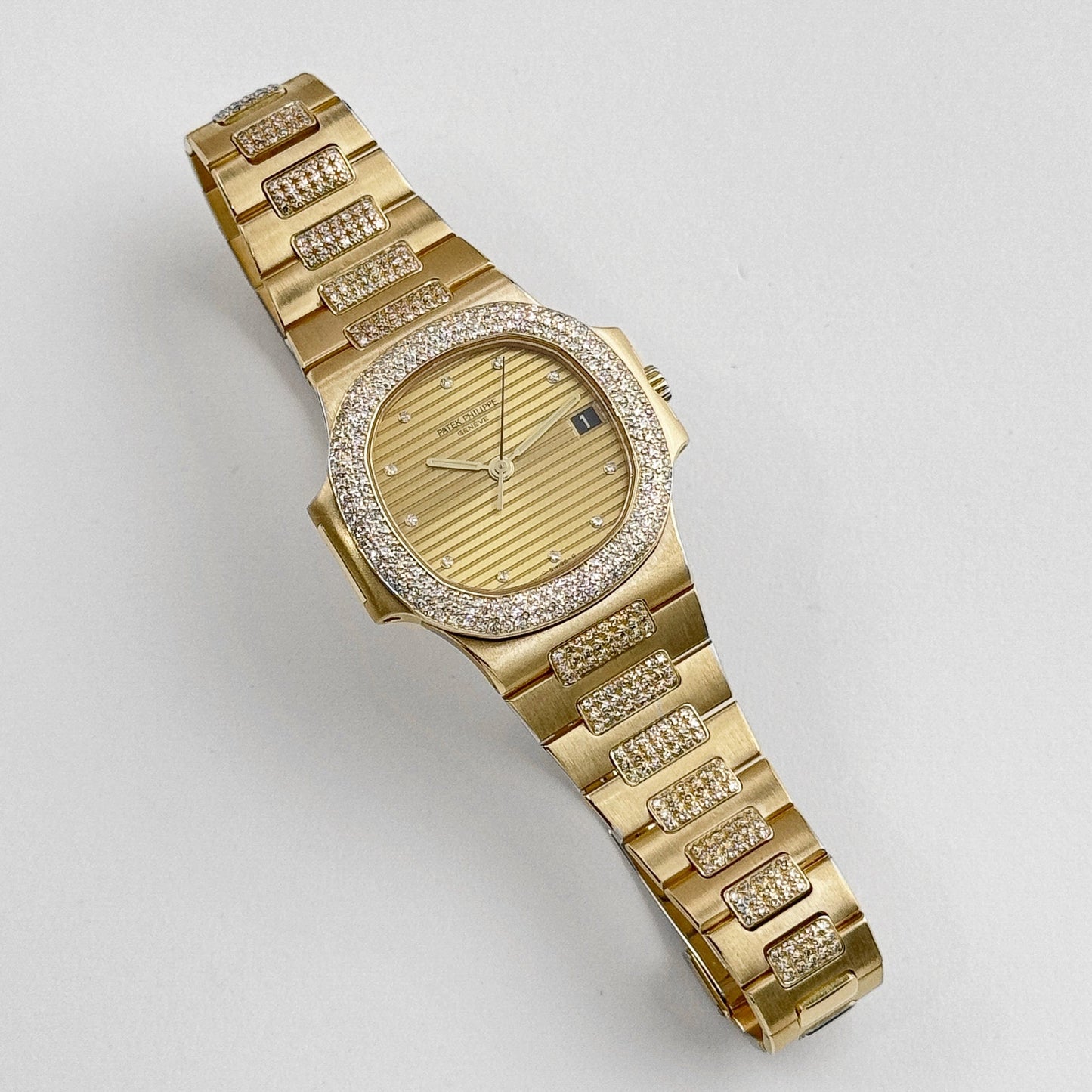 Patek Philippe Nautilus 3800/5 Yellow Gold Glided Gold Diamond Dial (1984)