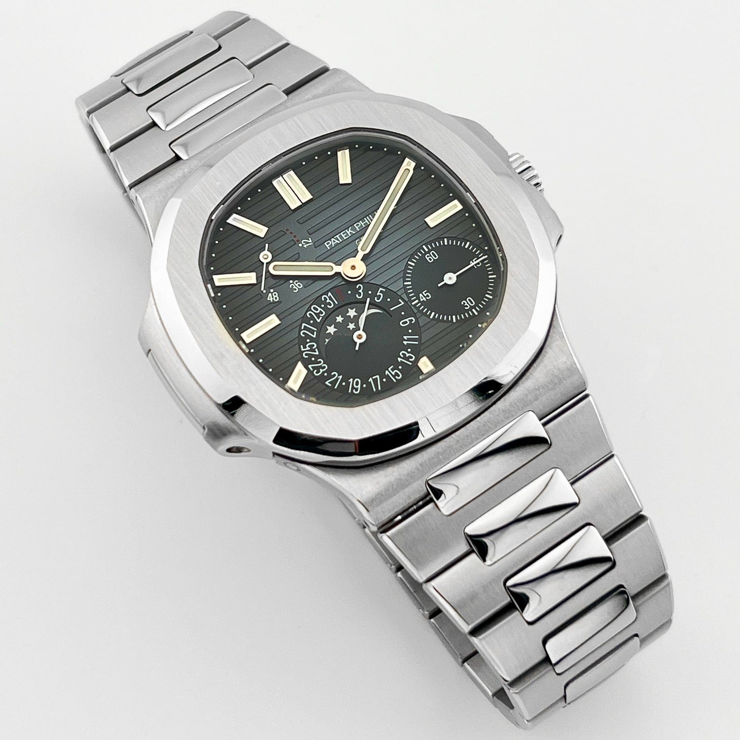 Patek Philippe Nautilus 5712/1A-001 Moon Phases Stainless Steel Blue Dial (2017)