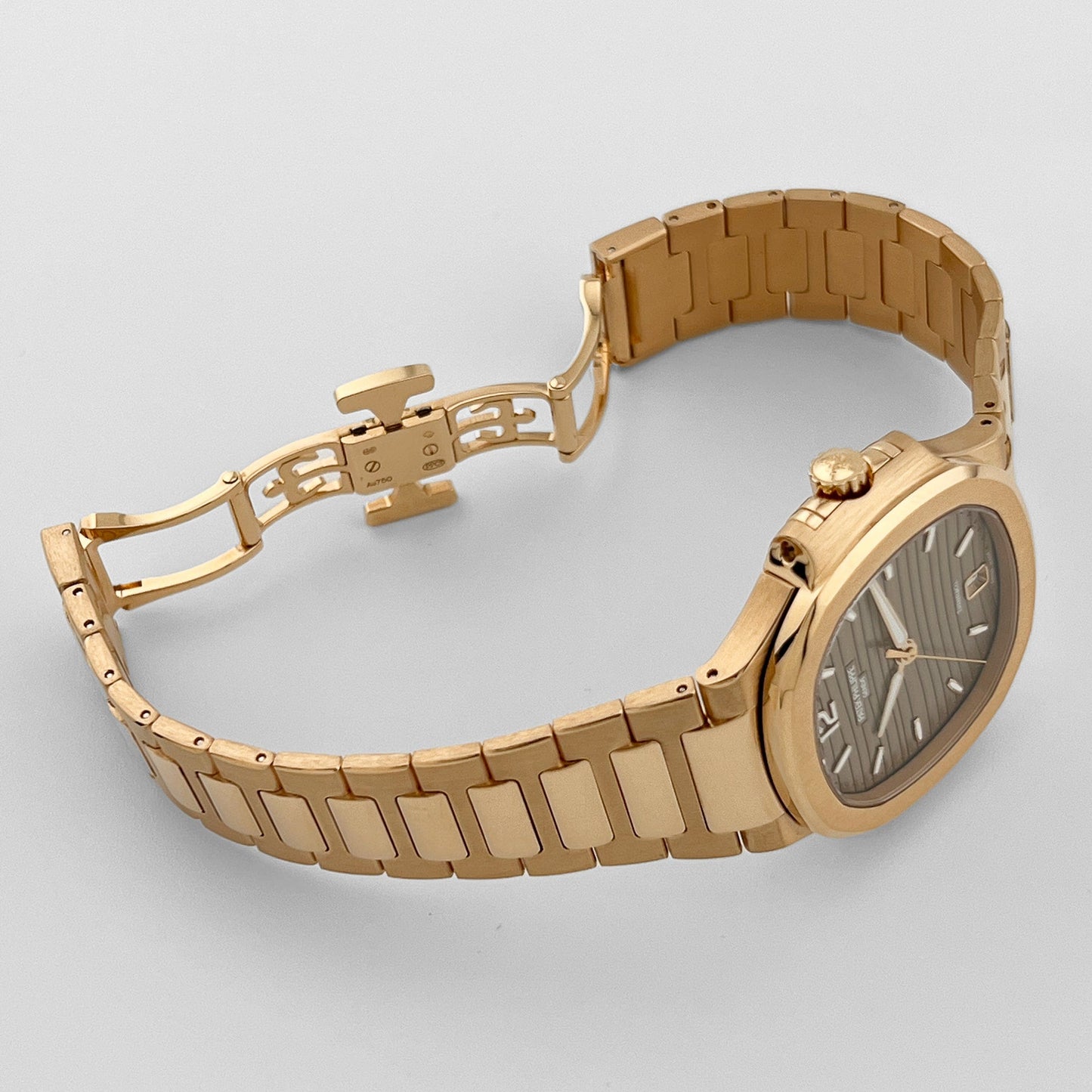 Patek Philippe Nautilus 7118/1R-010 Tiffany & Co. 'Ladies' Rose Gold