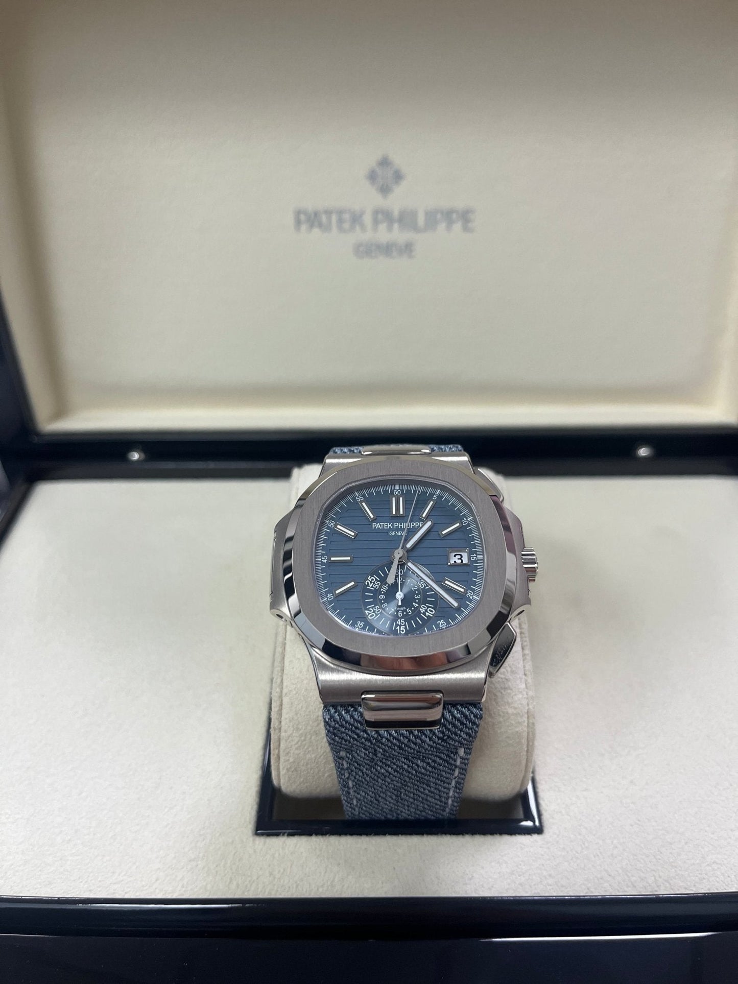 Patek Philippe Nautilus Flyback Chronograph White Gold Blue-Gray Dial 5980/60G