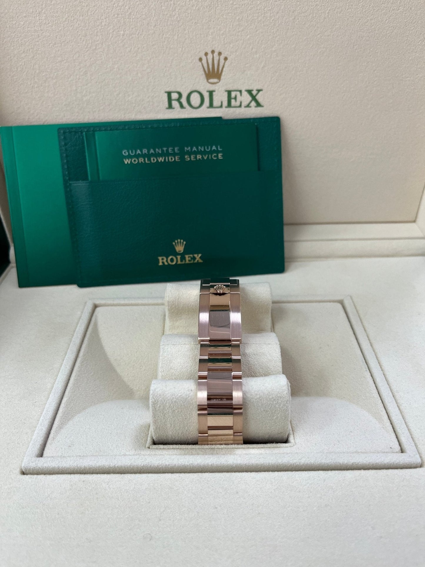 Rolex Cosmograph Everose Daytona Factory Diamond Rainbow Edition Ref# 116595RBOW)