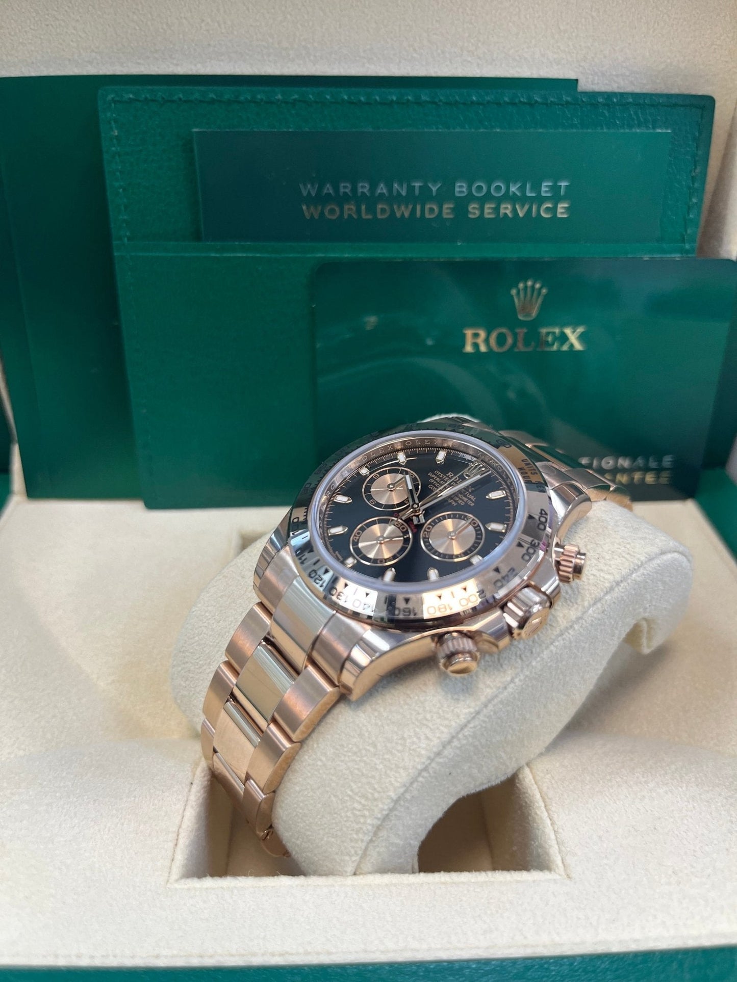 Rolex Daytona Everose Gold Cosmograph/ Black Index Dial (Ref# 116505)