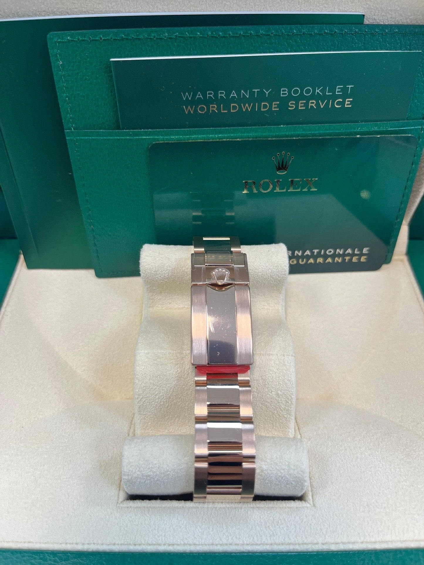 Rolex Daytona Everose Gold Cosmograph/ Black Index Dial (Ref# 116505)