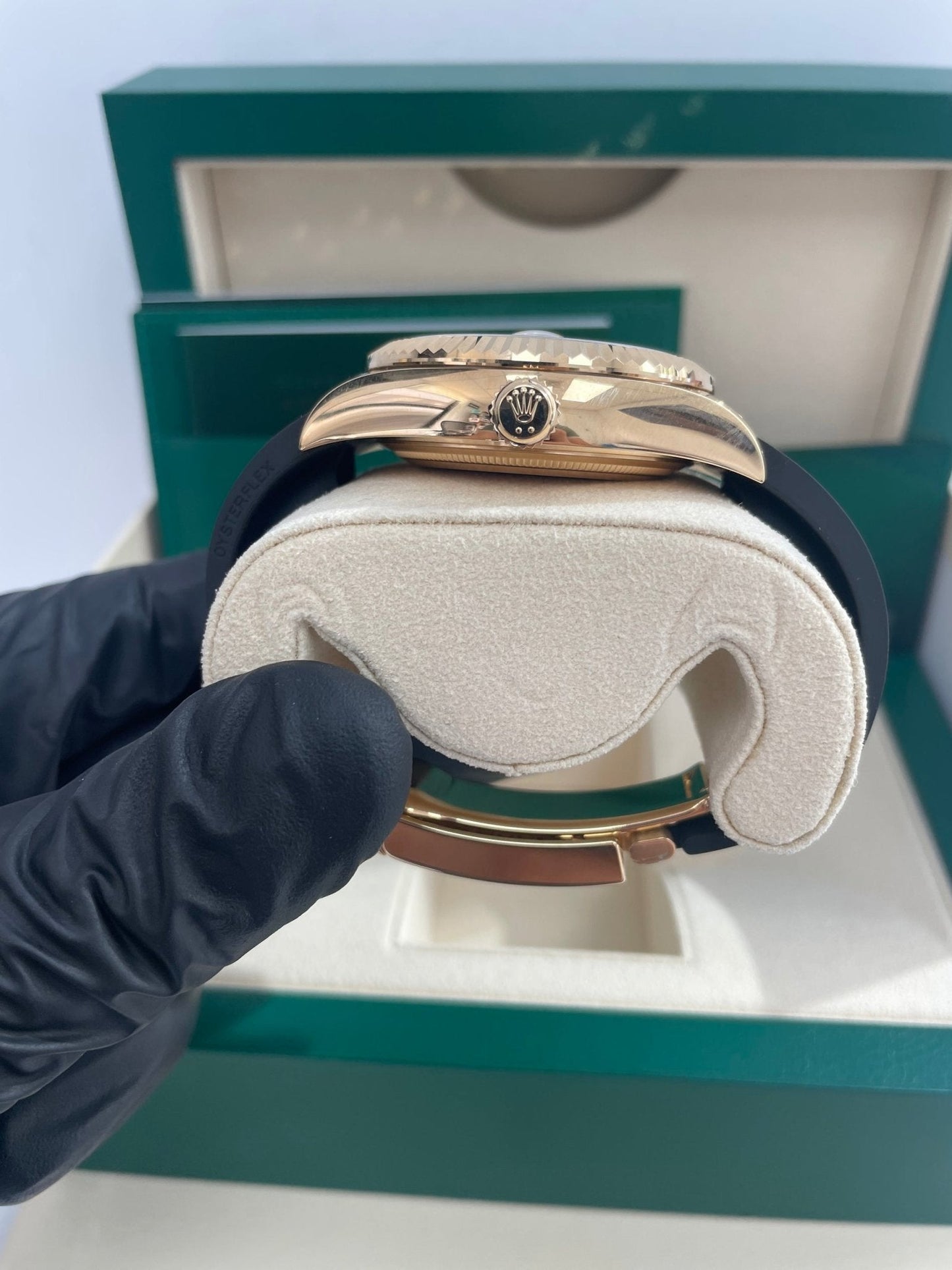 Rolex Sky-Dweller Yellow Gold - Champagne Index Dial - Oysterflex Bracelet - (Ref# 326238)