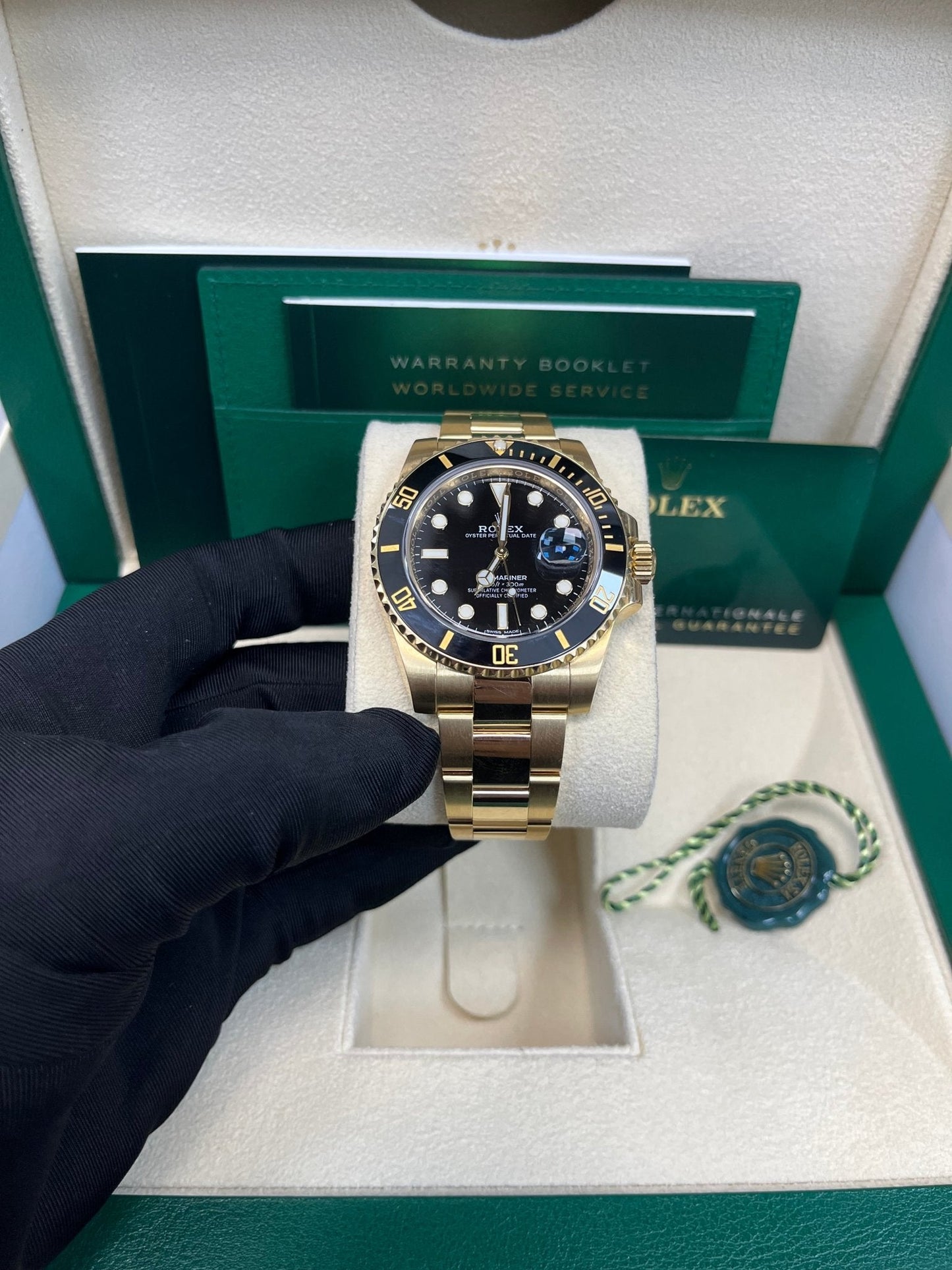 Rolex Submariner Date Certified Yellow Gold Black Dial 116618ln