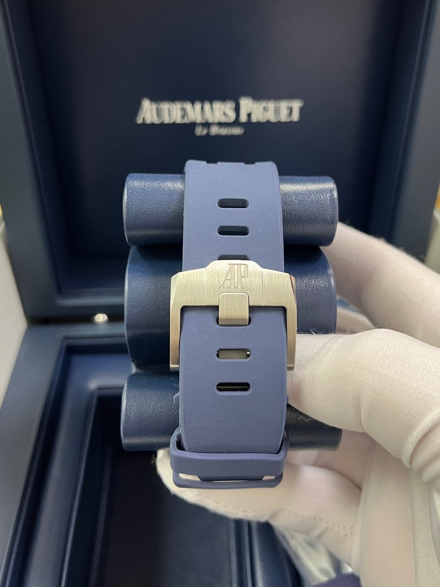 Royal Oak Offshore Selfwinding - Music Edition (Ref# 15600TI.OO.A343CA.01)